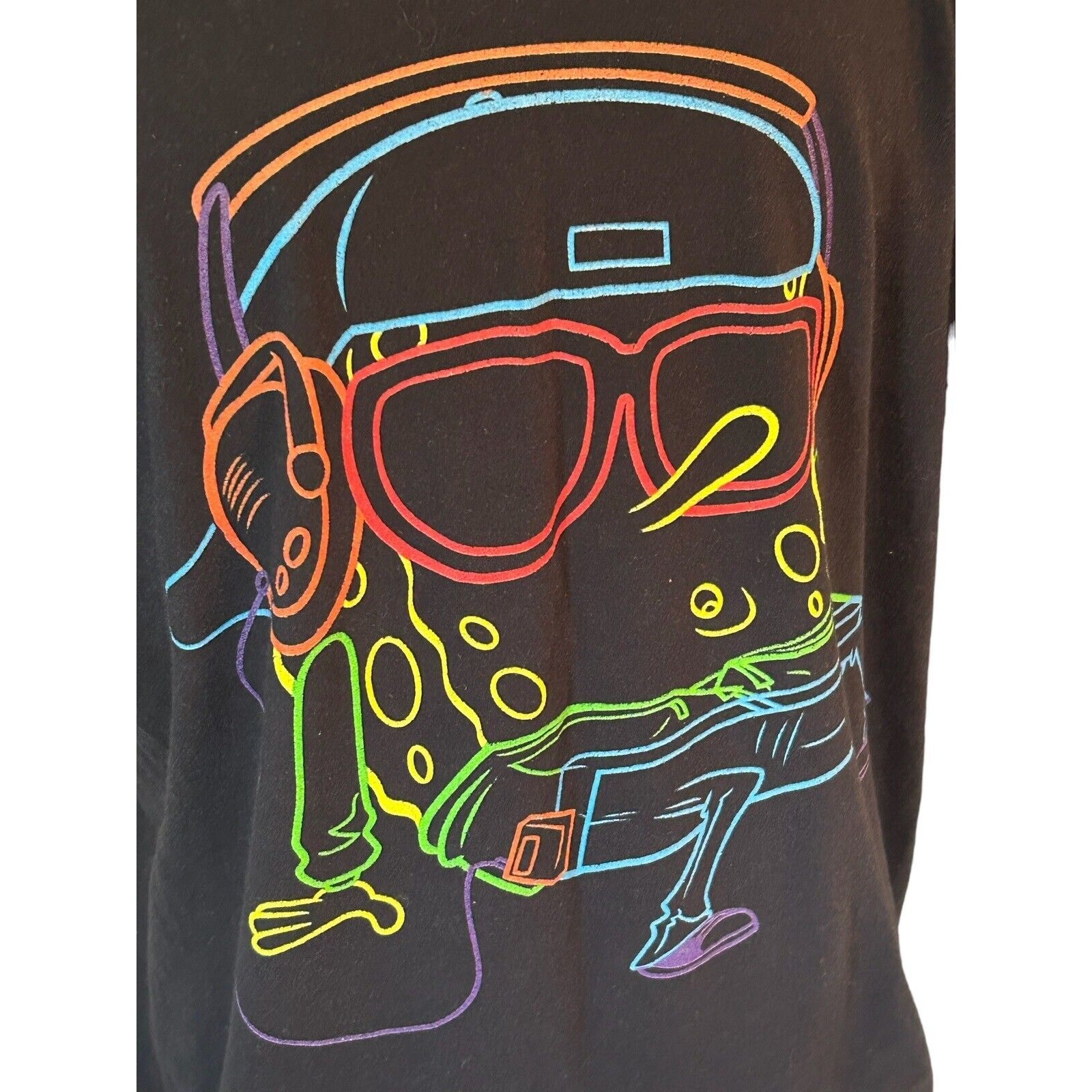 Sponge Bob Square Pants Black Shirt Medium Line Art Headphones Nickelodeon gallery