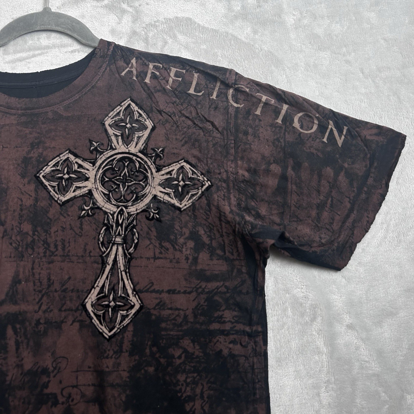 Vintage Affliction T-Shirt Mens XL Brown Felt Wings Cross Los Angeles Grunge Y2K gallery