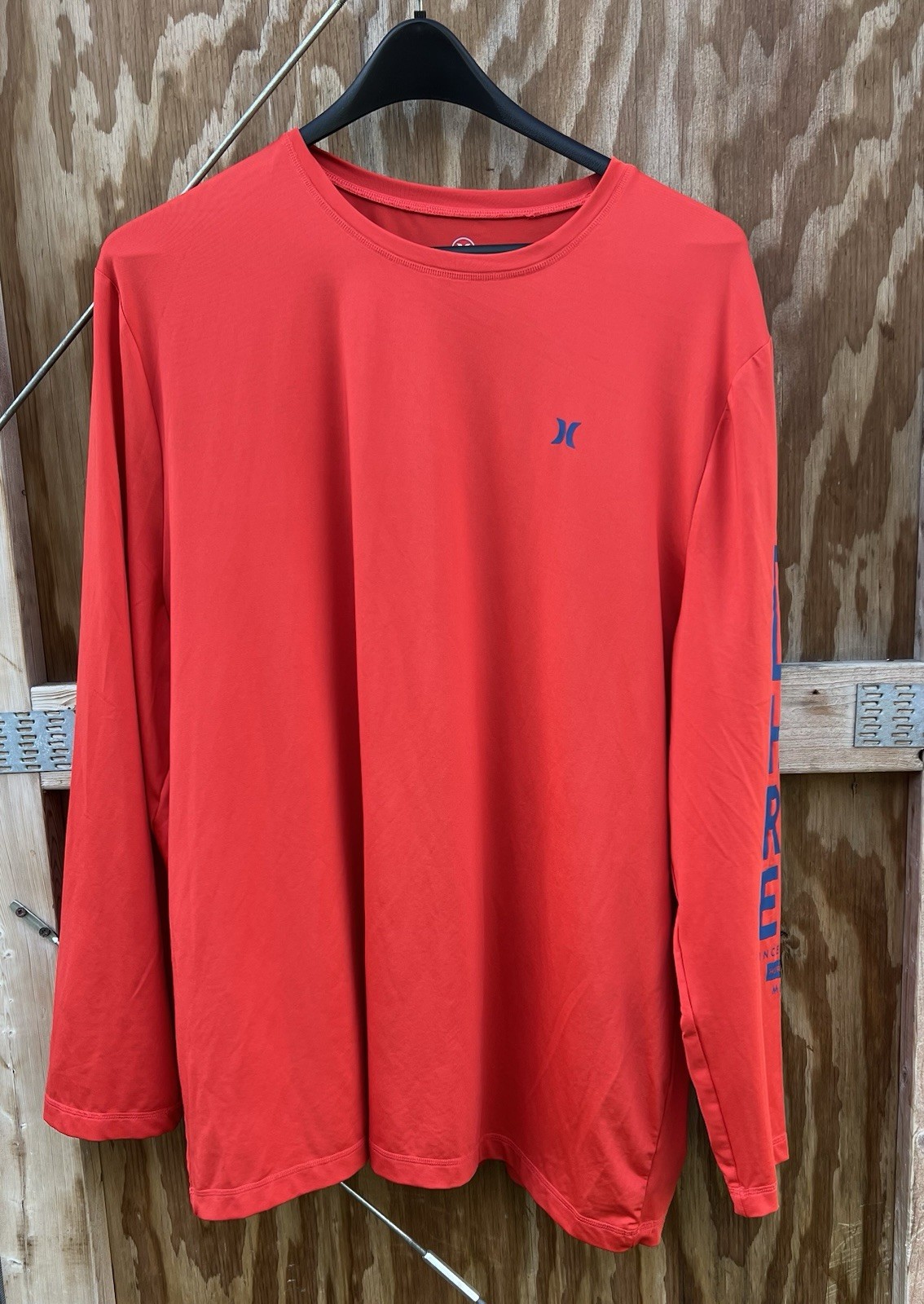 Hurley Set Of Men's Long Sleeve Stretch UPF Shirt XXL One Blue One Red NWOT❗️ gallery