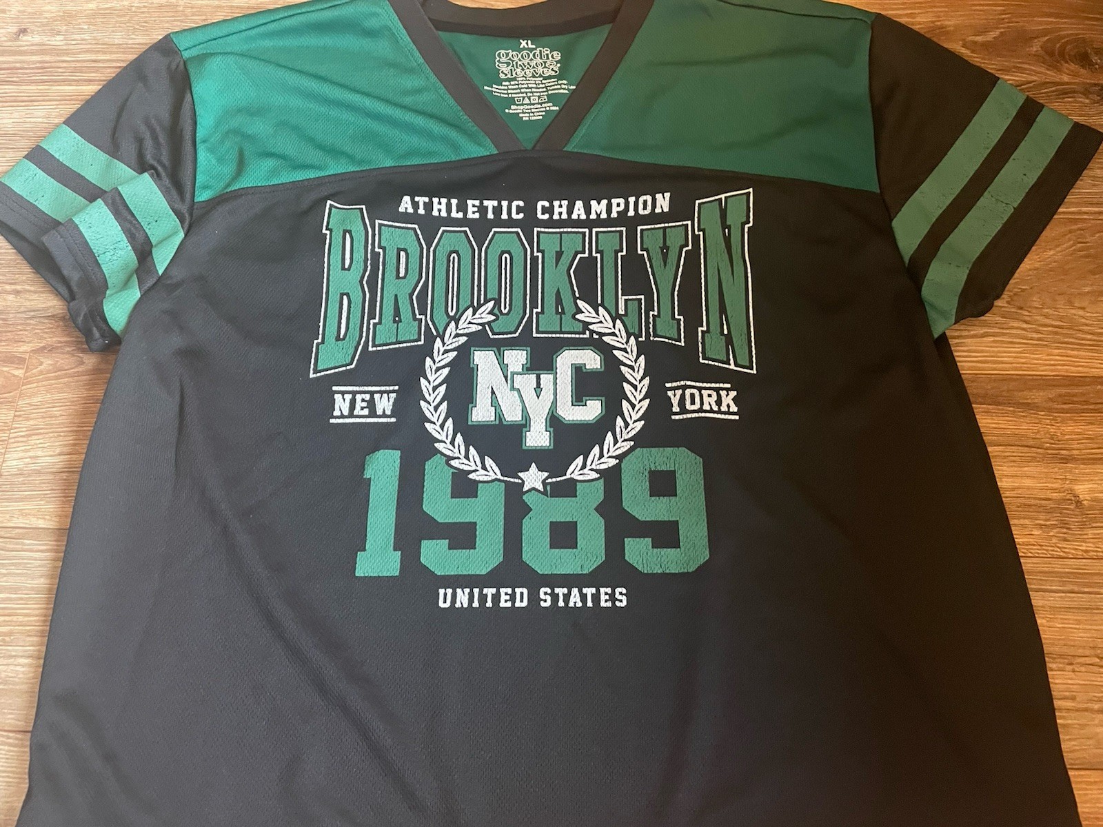 Goodie Two Sleeves XL Brooklyn 1989 T Shirt gallery