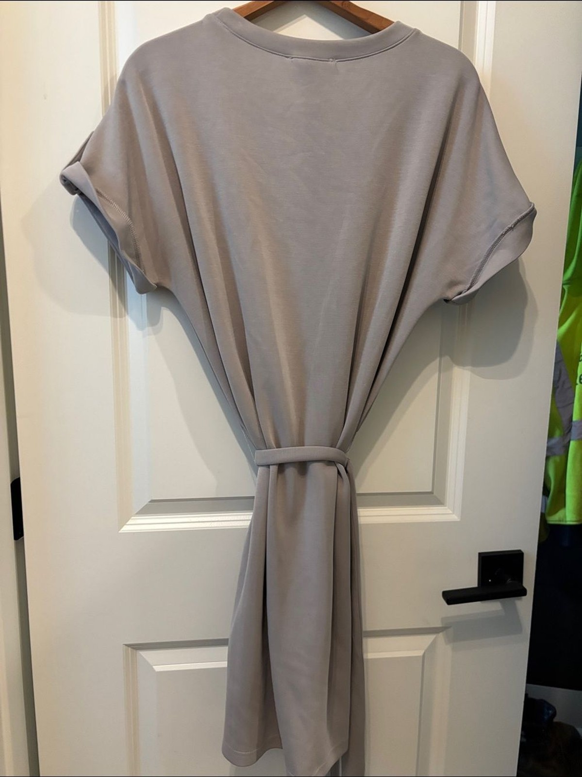 Cable & Gauge Women’s Crew Neck Tie Dress Size Large- Light Gray gallery