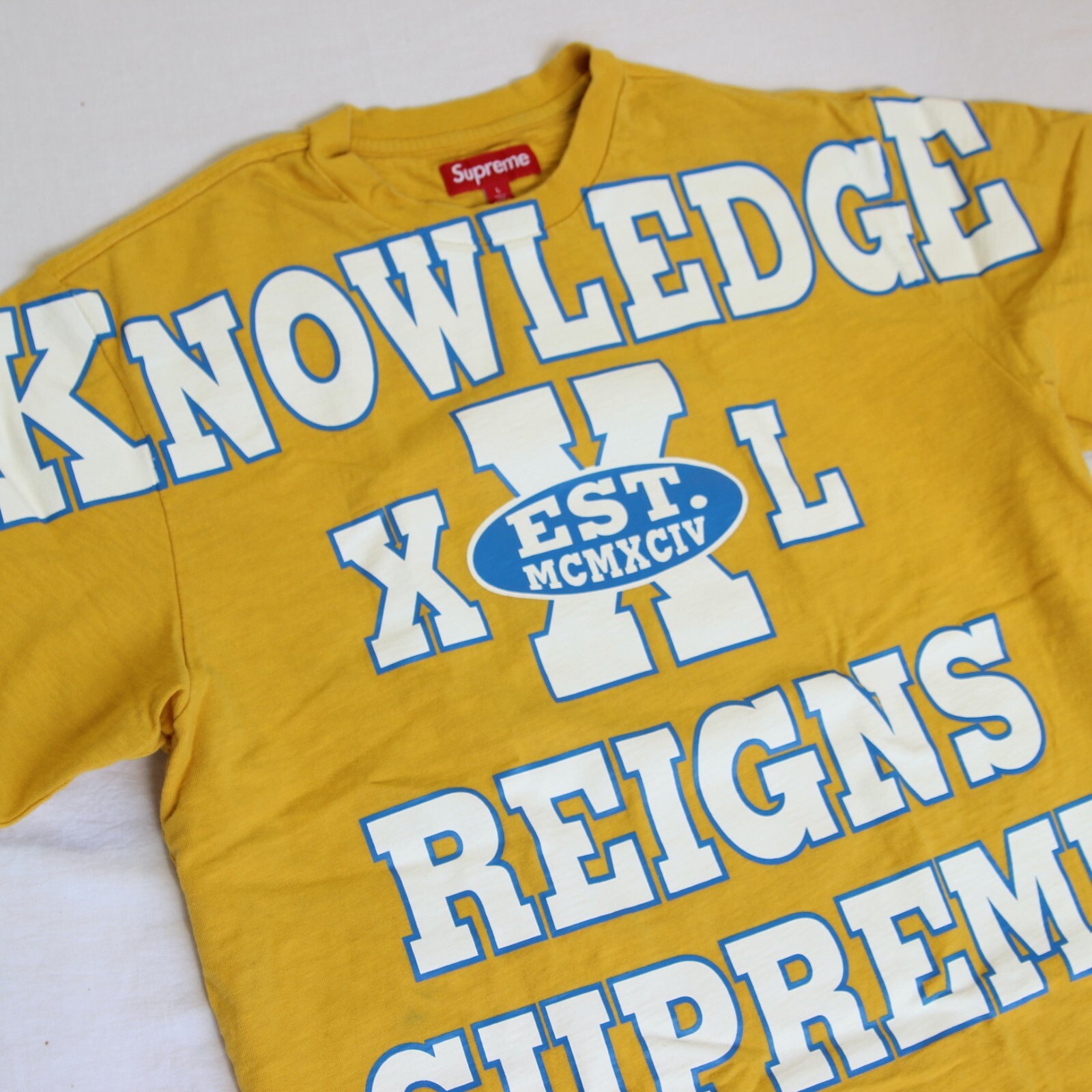 Supreme Overprint T Shirt KNOWLEDGE REIGNS SUPREME Slub Top Tee L SS24 Gold