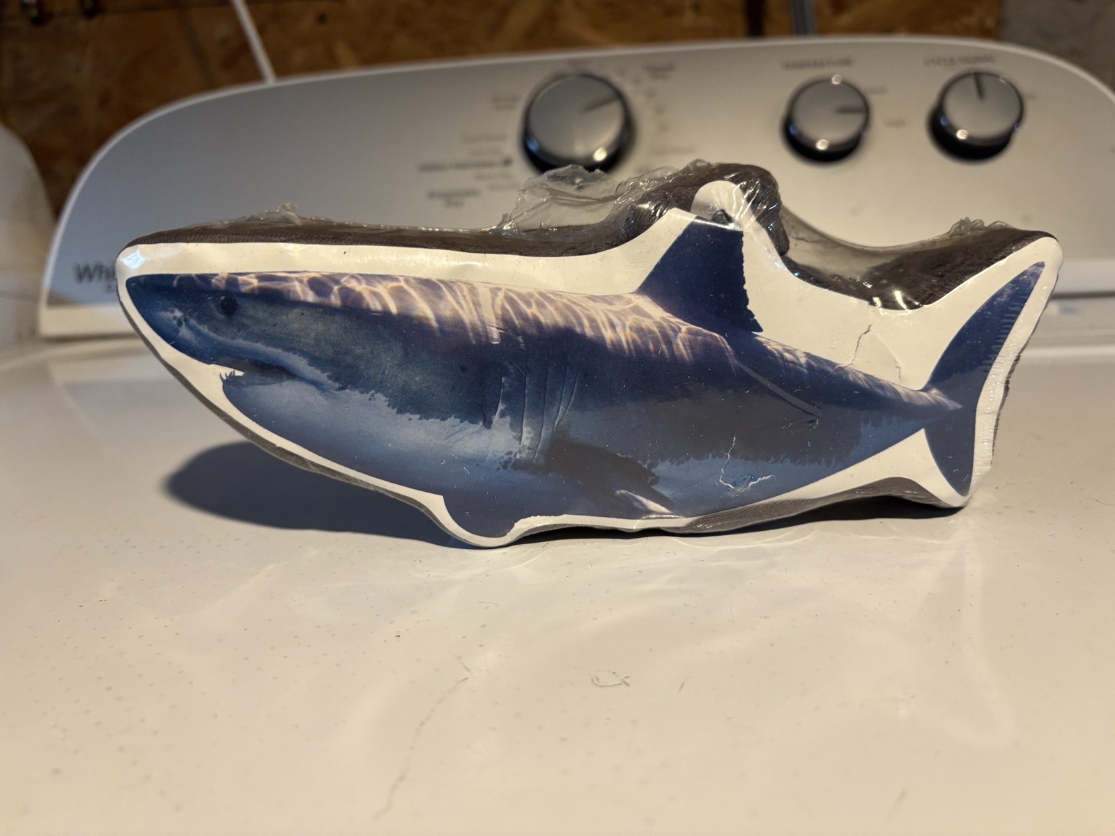 Discovery Channel Shark Week T-Shirt XL 2006 New/Sealed in Shark Shaped Plastic gallery