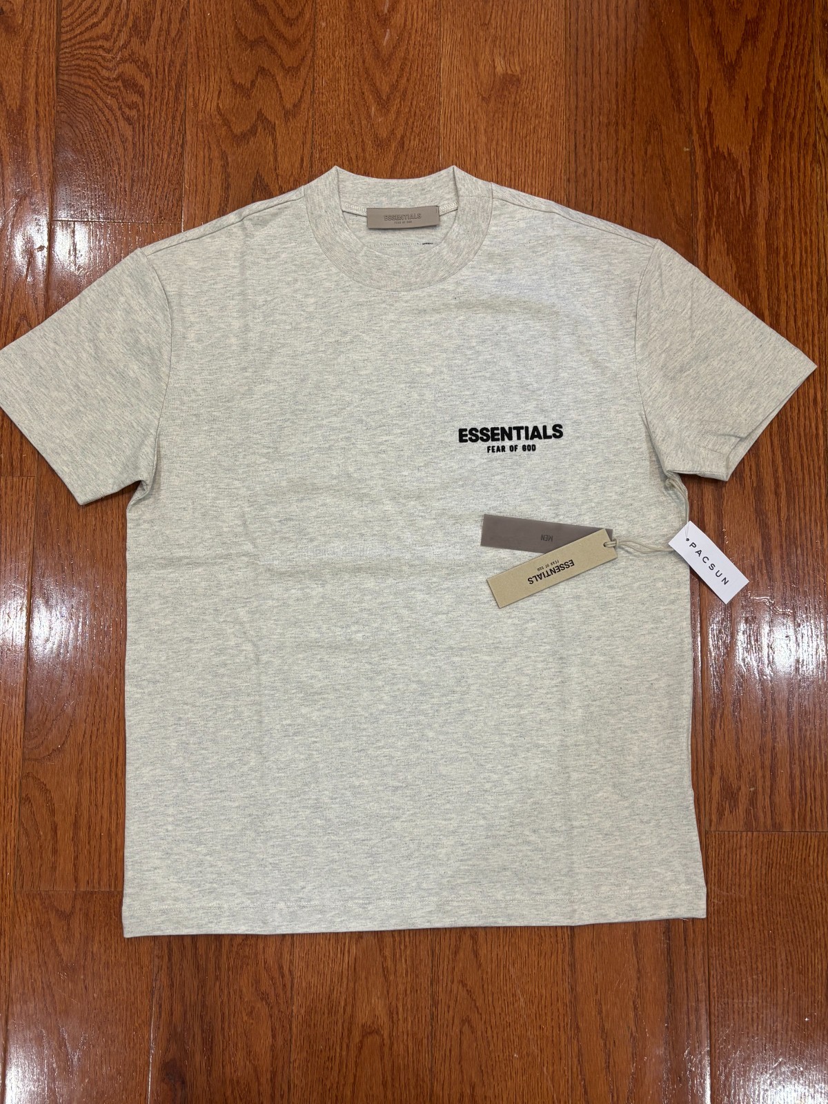 Essentials Set T-shirt and Short in Light Oatmeal (size S) gallery