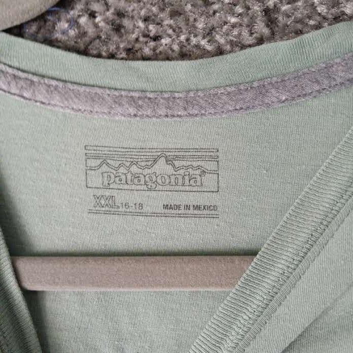 Patagonia Live Simply Shirt Mens 2XL Green Skateboarding Tree Graphic Outdoors gallery