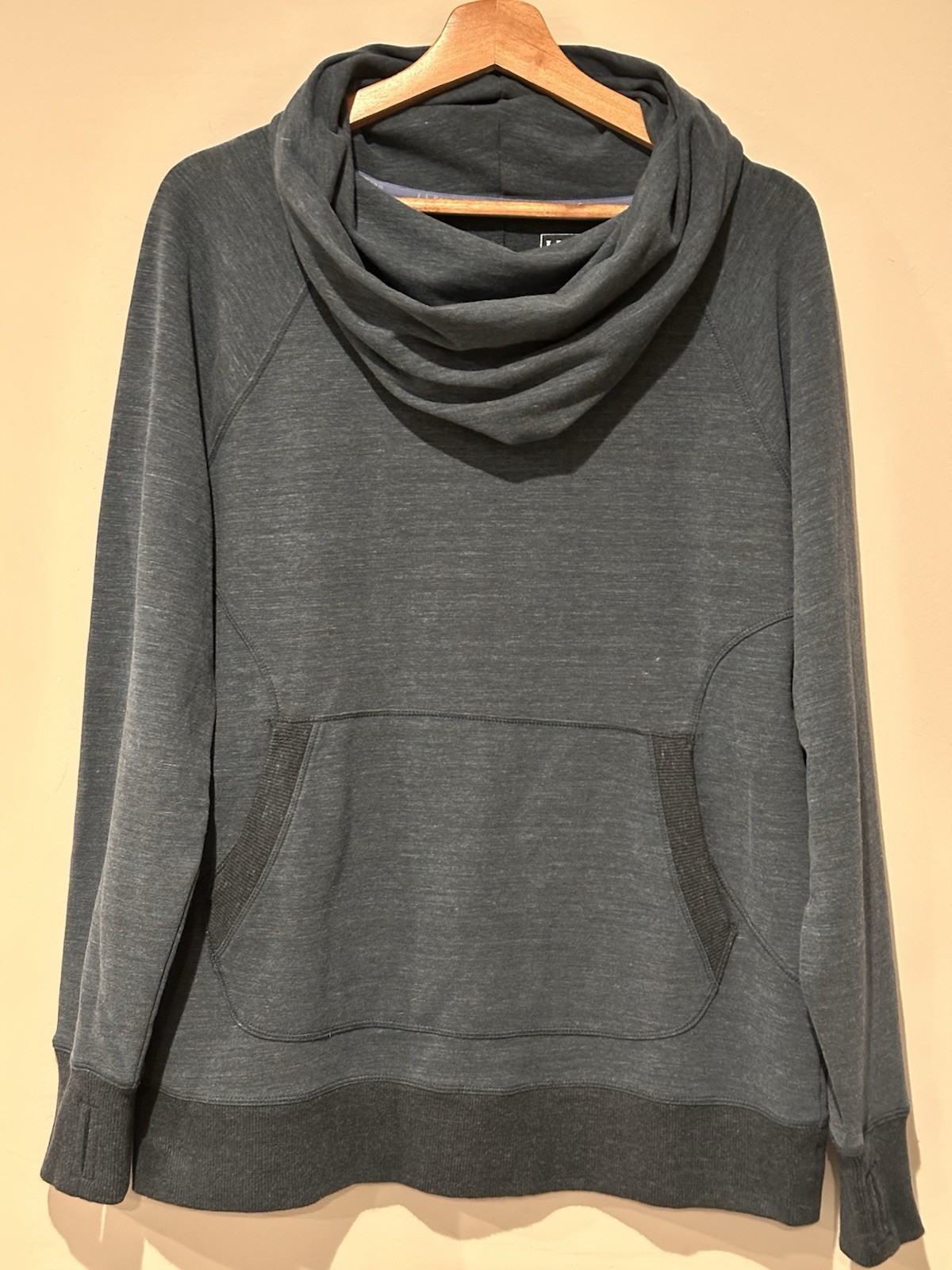 L.L.Bean Women’s Large Cowl Neck Pullover Sweatshirt Blue Gray Kangaroo Pocket
