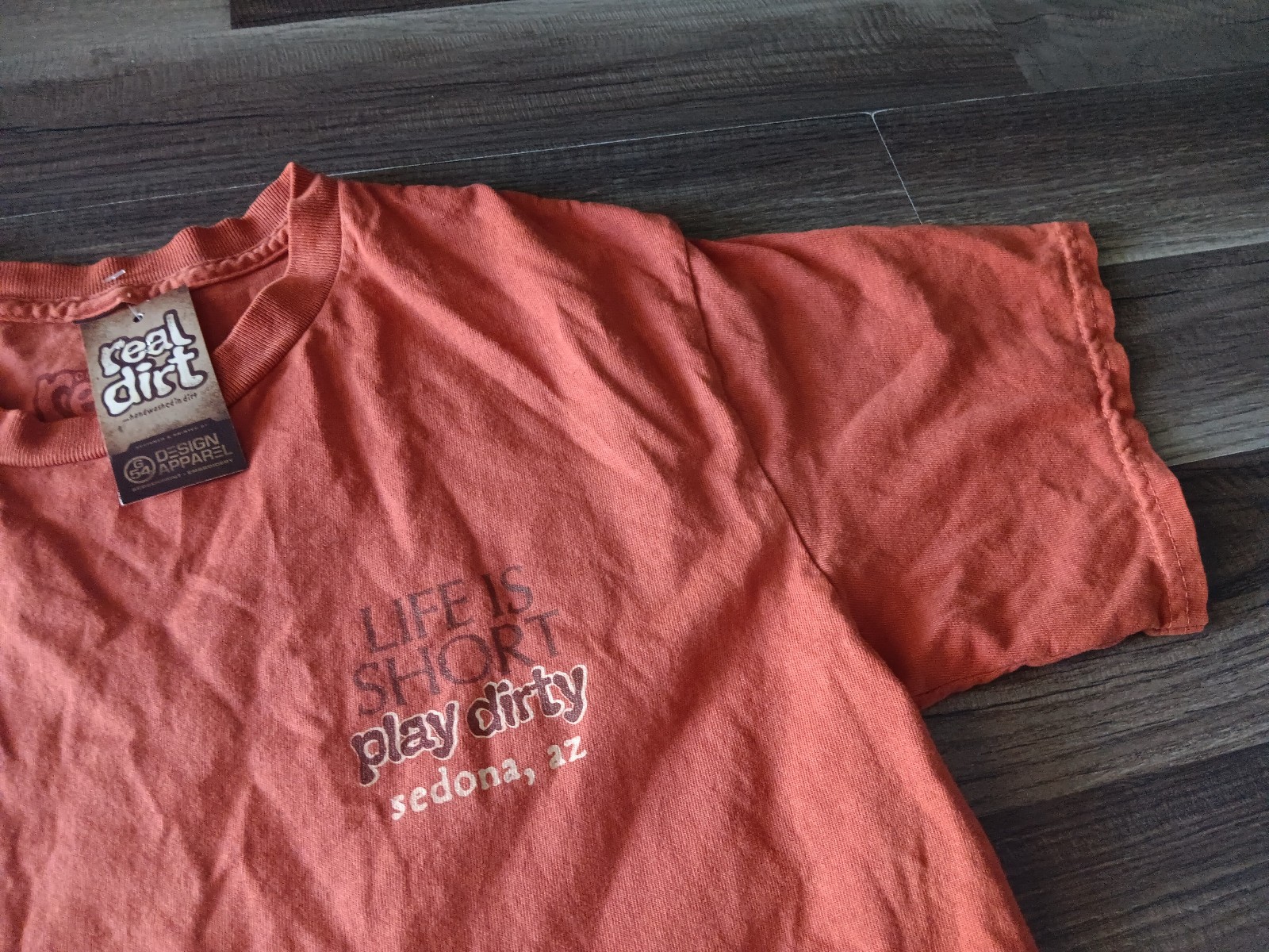 Real dirt life is short play dirty Sedona, AZ Men SZ-medium t Shirt NEW gallery