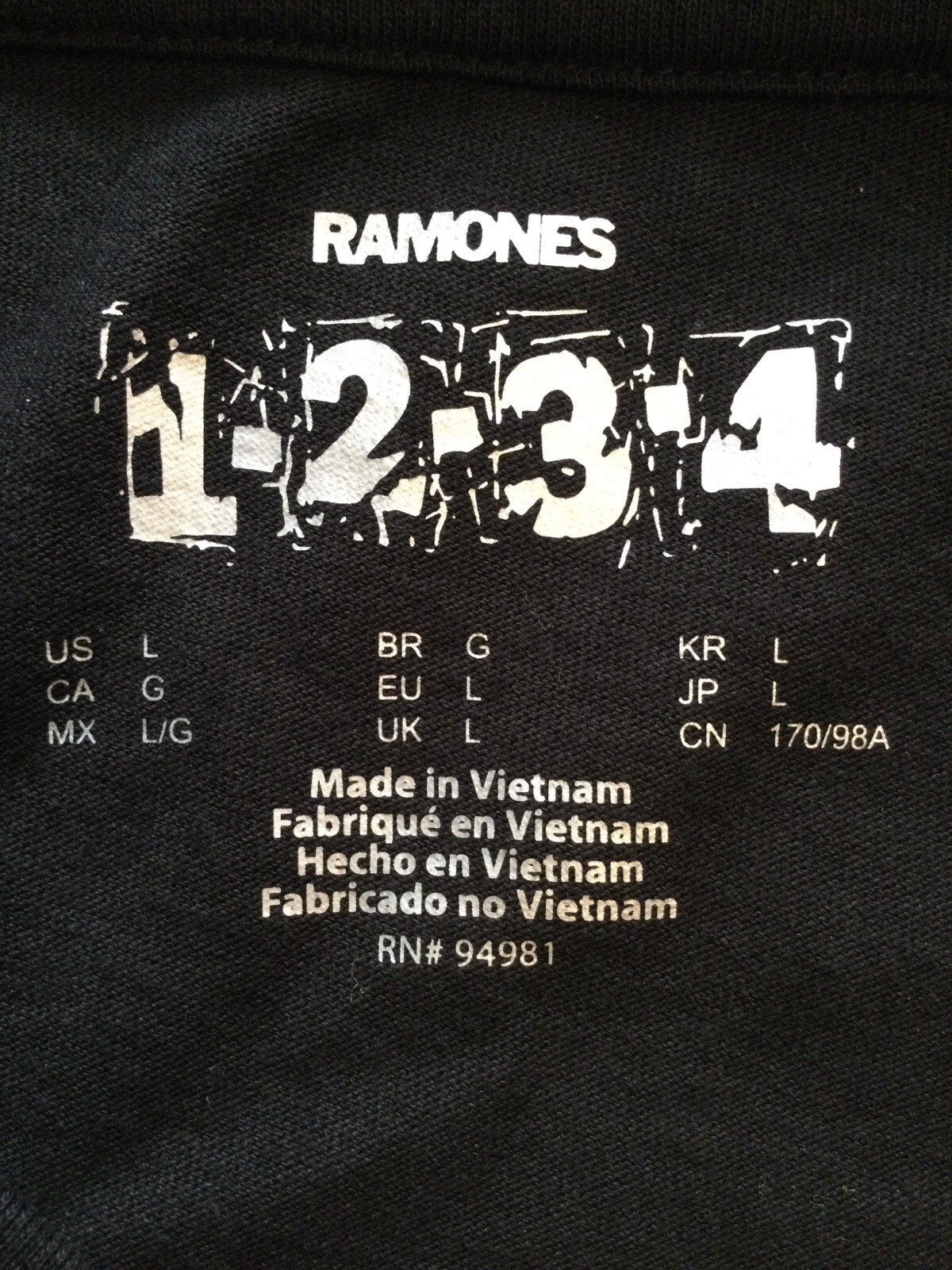 Ramones - (Group Photo) - Black Shirt With Pink Letters - L gallery
