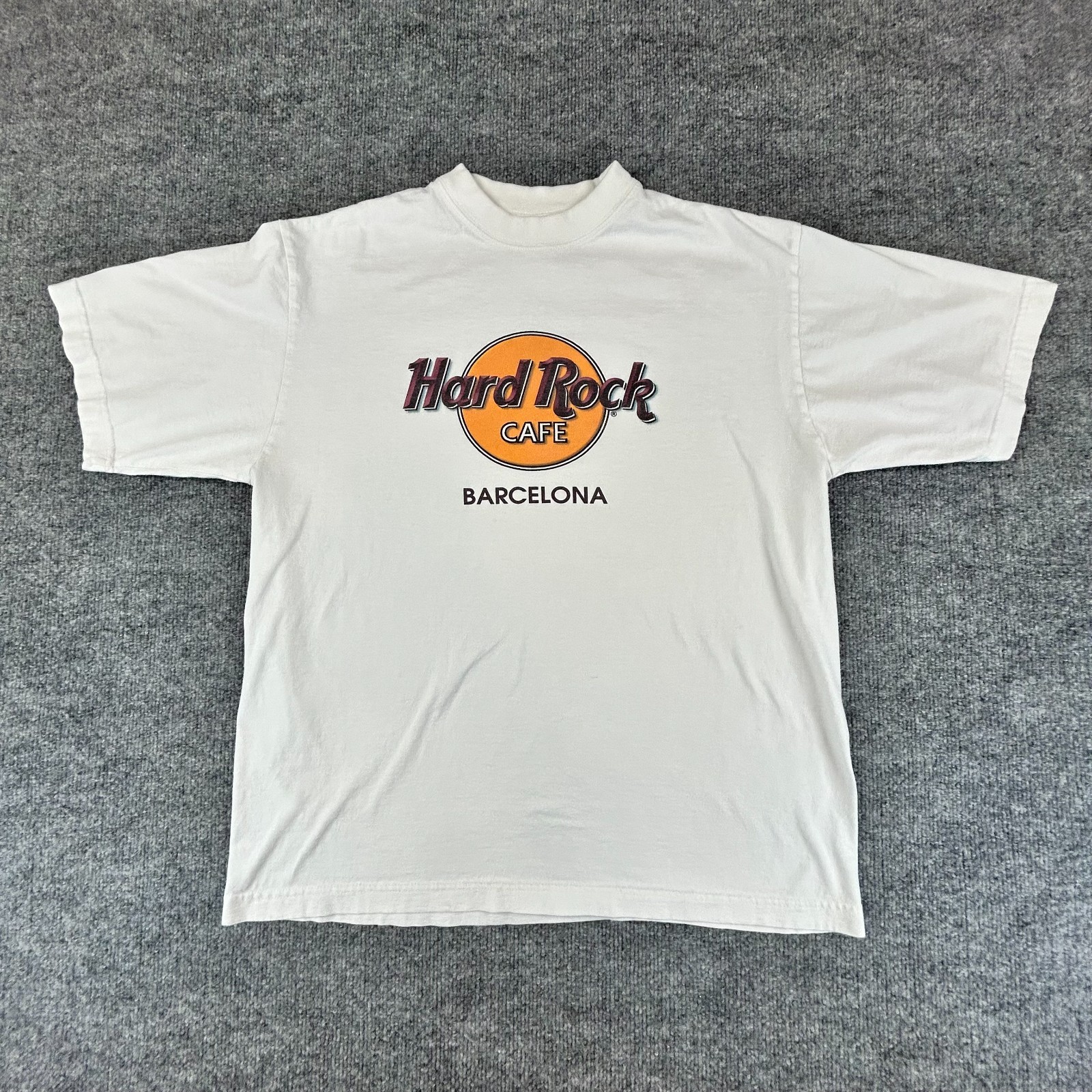 VINTAGE Hard Rock Cafe Shirt Large White Barcelona Spellout Streetwear 90s Y2K