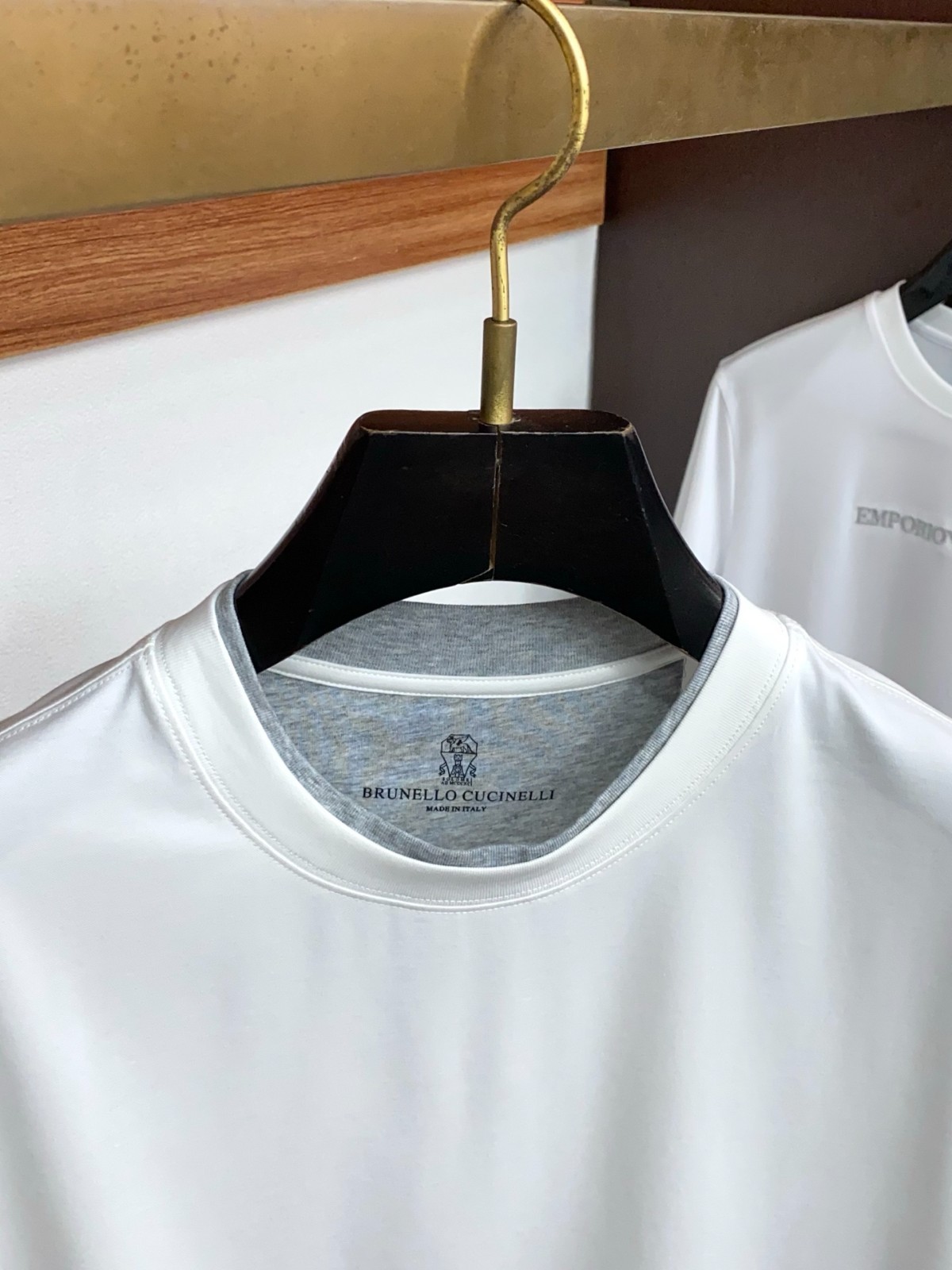Brunello Cucinelli Men's Classic Fashion Silky Short-Sleeve T-Shirt XL gallery