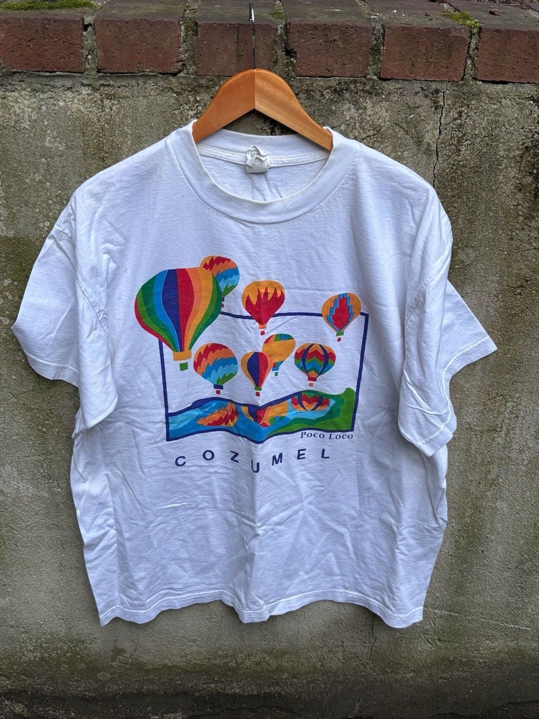 Vintage 90s Poco Loco Cozumel Hot Air Balloon Graphic T-Shirt