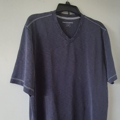 Johnston & Murphy Men’s Navy V-Neck Contrast Stitch Short Sleeve T-Shirt XL