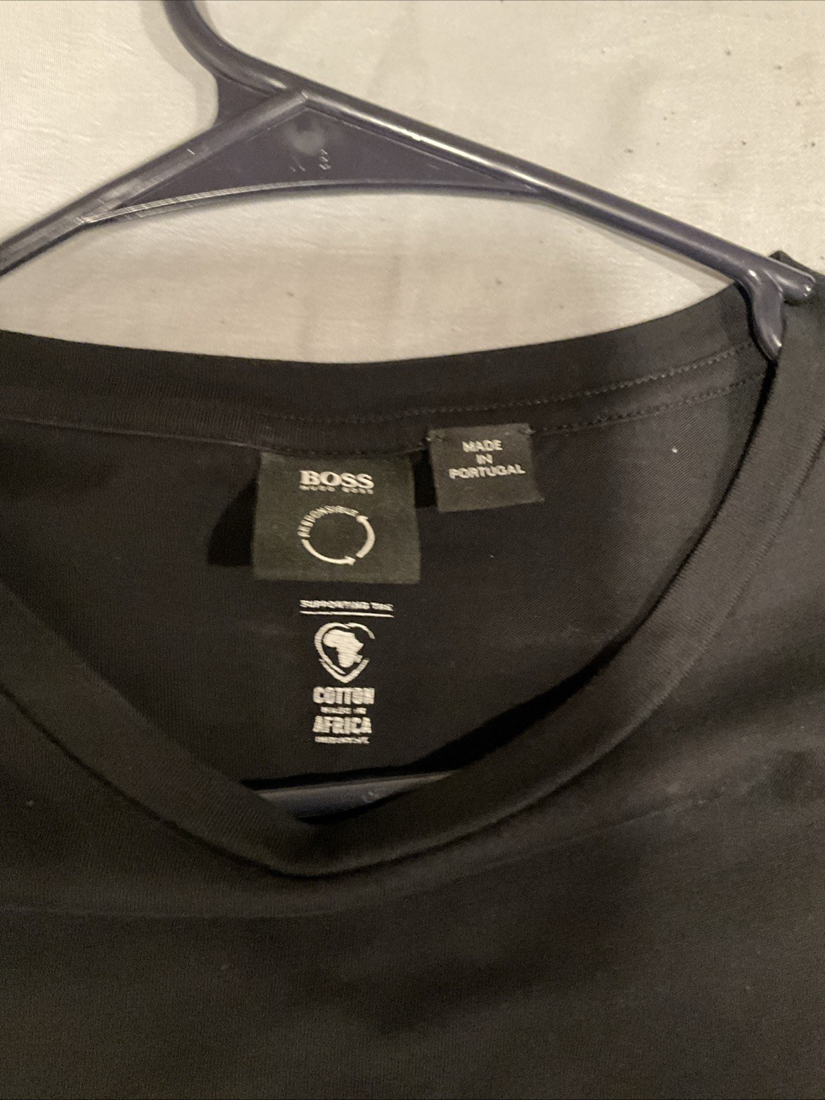 Boss men's t-shirt size M black trendy modern fancy soft gallery