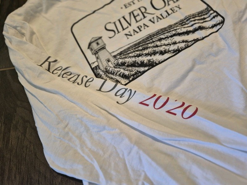 Silver Oak Napa Valley Release Day Long Sleeve White Tshirt Men's Size Large gallery