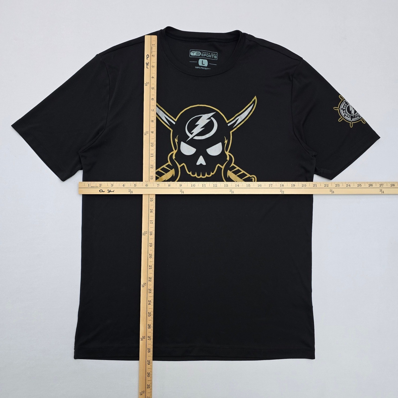 Tampa Bay Lightning TB Sports Gasparilla Skull Shirt Mens Large Black NHL Hockey gallery