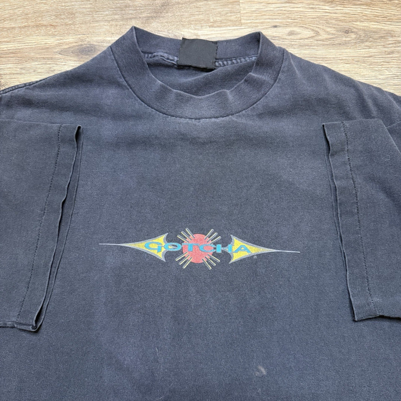 Rare 90’s Gotcha surf shirt with center design Single stitch black size L gallery