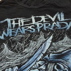 The Devil Wears Prada t-shirt SMALL vtg y2k metalcore warped tour scene