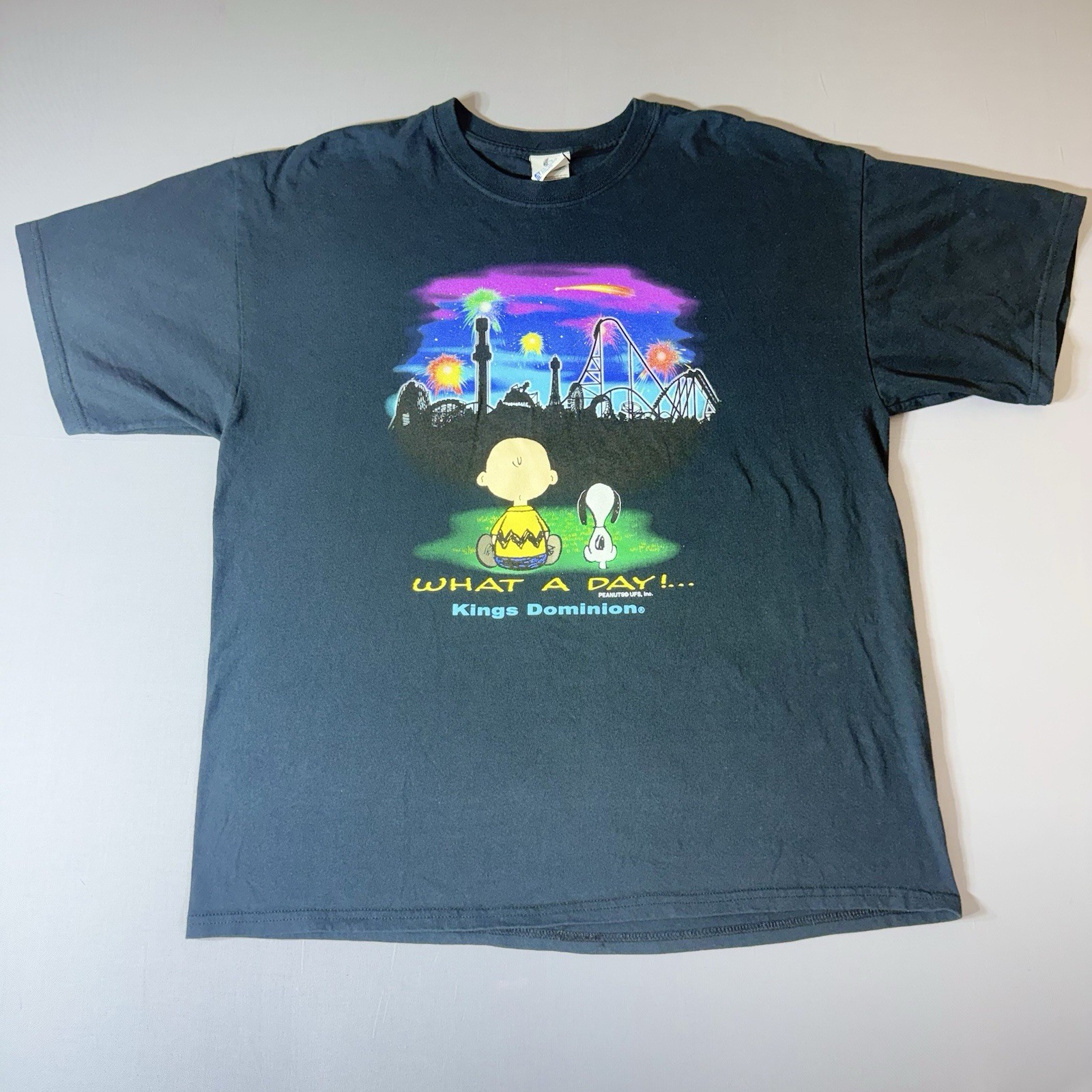 Kings Dominion Peanuts Snoopy Charlie Brown T-Shirt XL What A Day Theme Park Tee