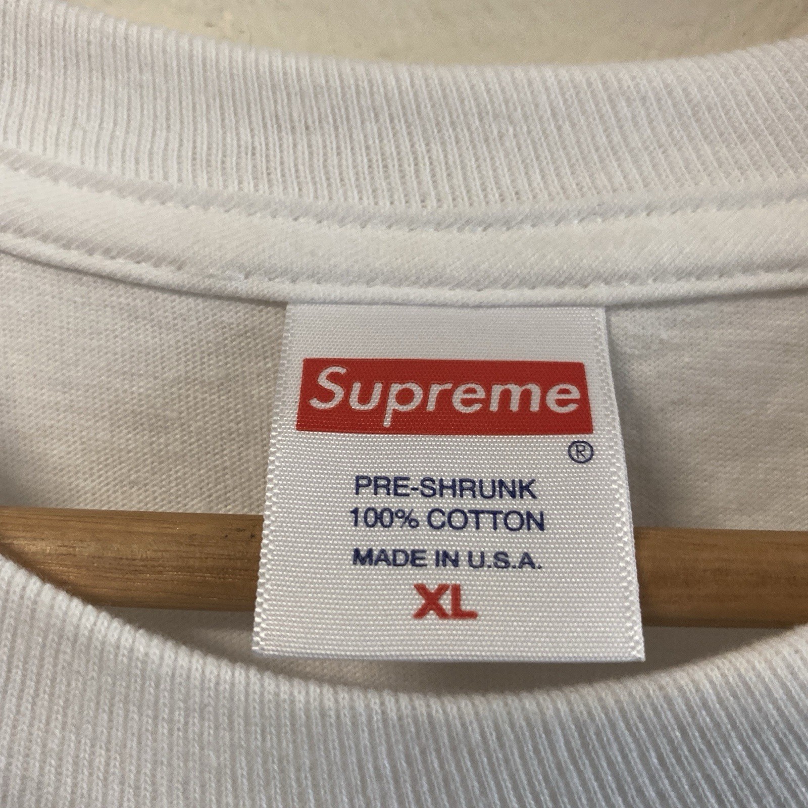 Supreme Crest T Shirt SS24 Size x Large White 100% Authentic gallery