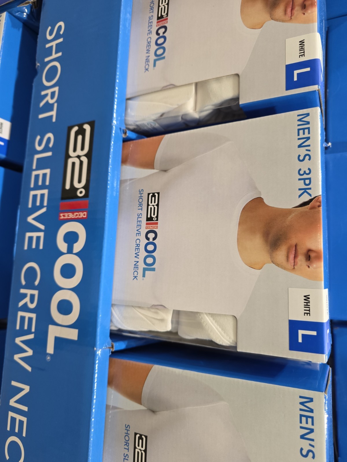32 Degrees Cool Men’s 3 Pack Short Sleeve Crew Neck Shirt, White, Size L