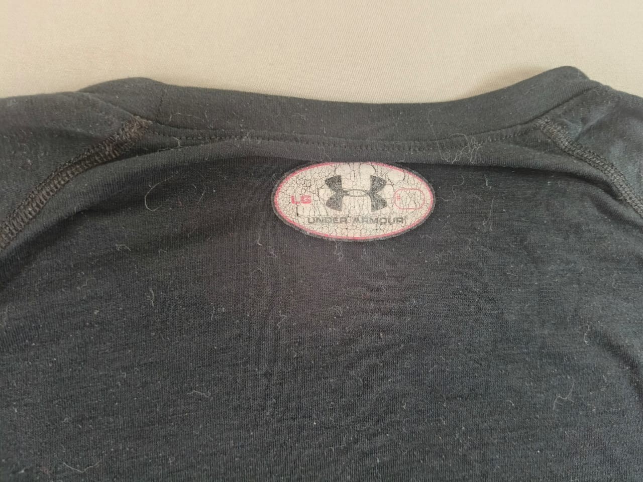 Under Armour HeatGear Black Athletic Shirt Mens Large UA Compression Workout LG gallery