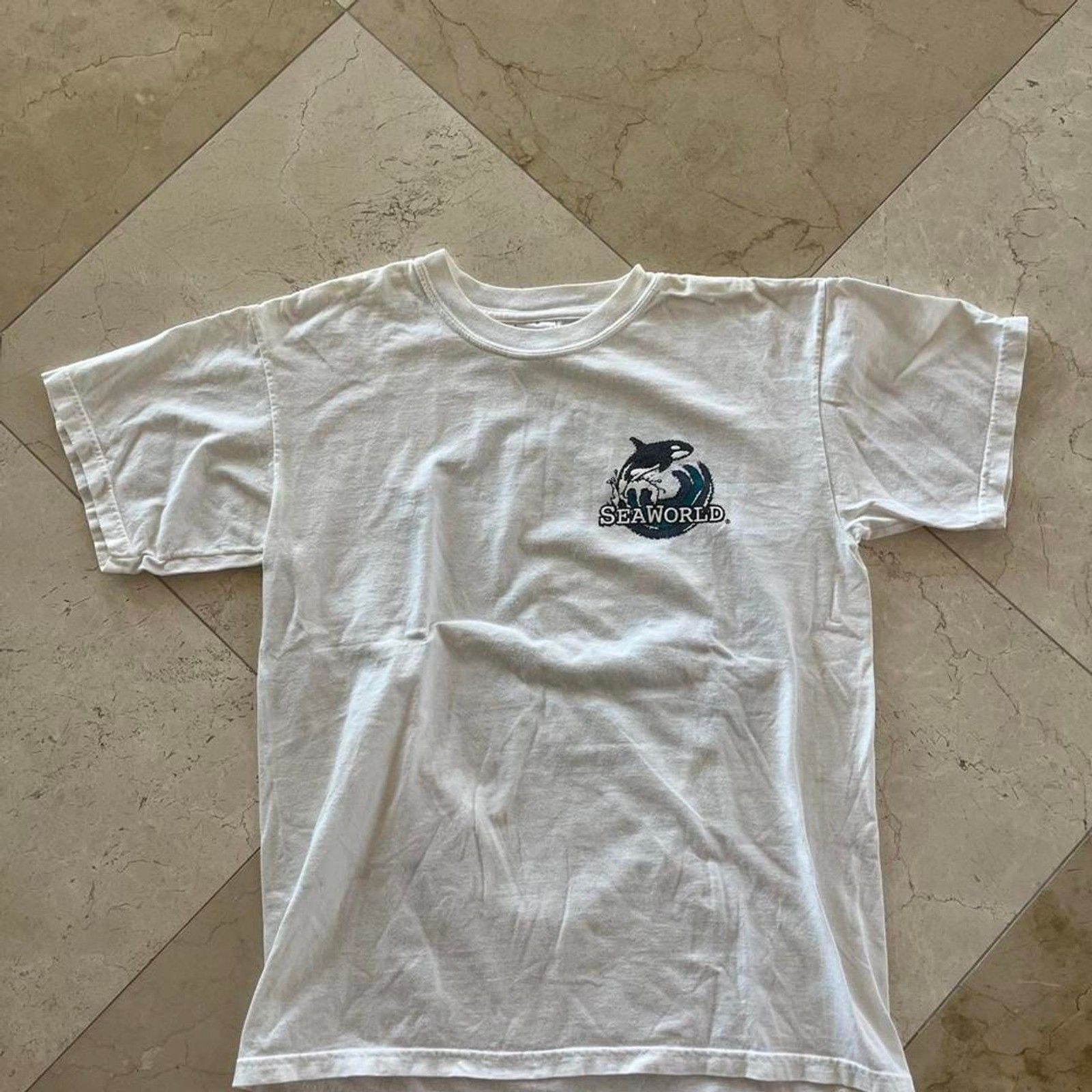 Vintage 2000s SeaWorld San Diego Men's Medium T-Shirt gallery