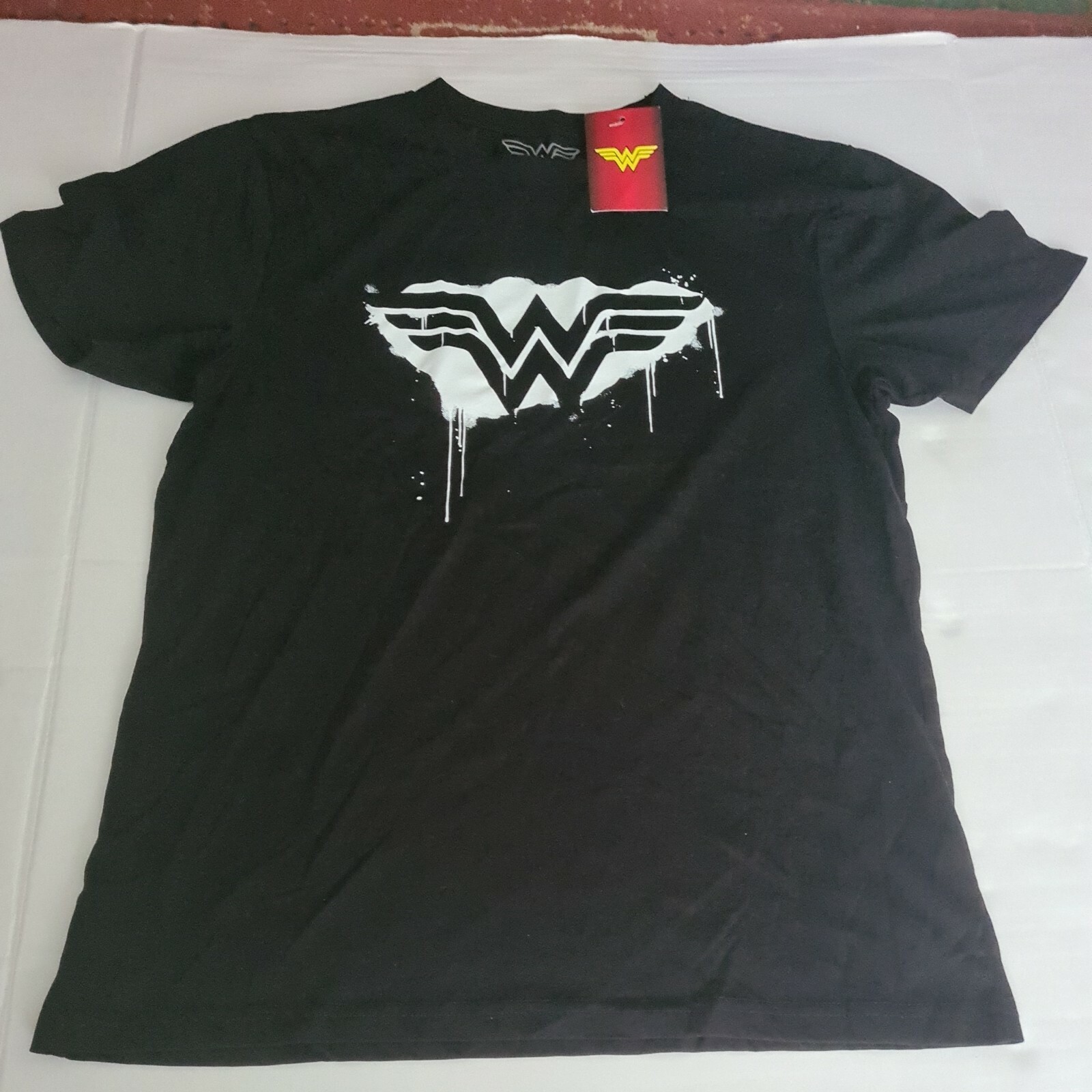 Wonder woman 1984 Tshirt Black And White Print Mens Small gallery