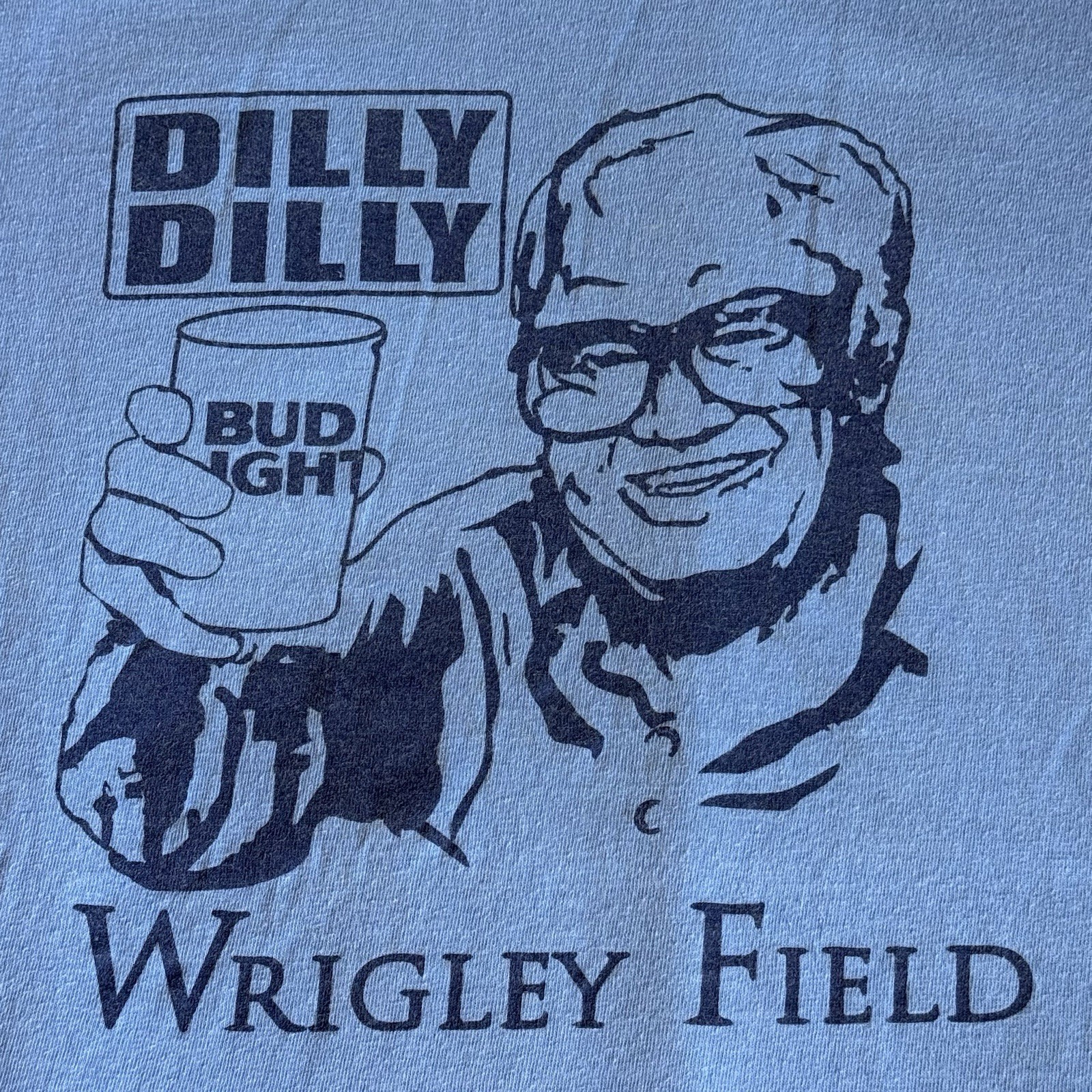 HARRY CARARY Dilly Dilly Wrigley Field Bud Light Beer T-Shirt. XL Preowned NV gallery