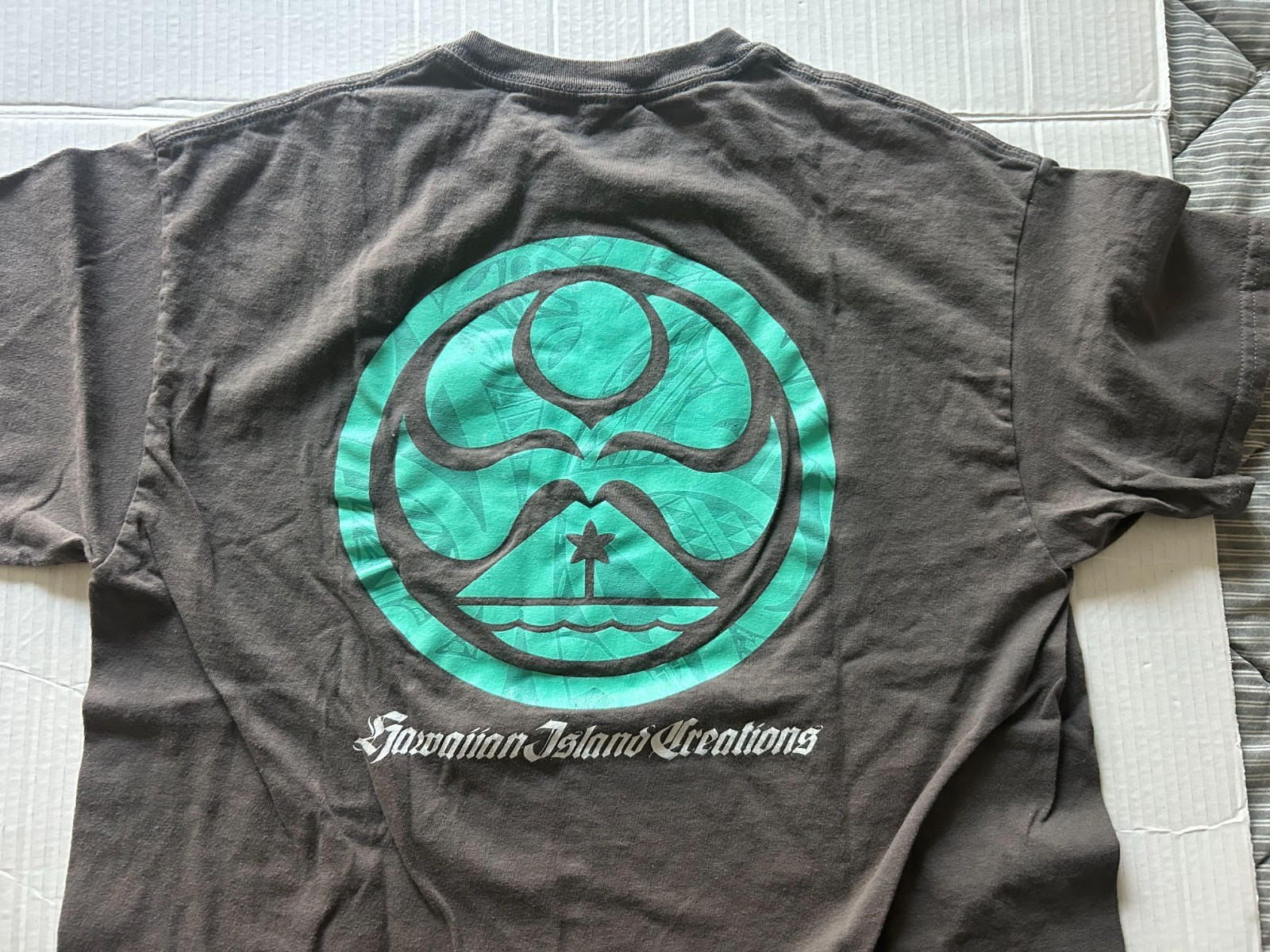 HAWAIIAN ISLAND CREATIONS SZ L GRAY SHORT SLEEVE T-SHIRT...SEE DESCRIPTION gallery
