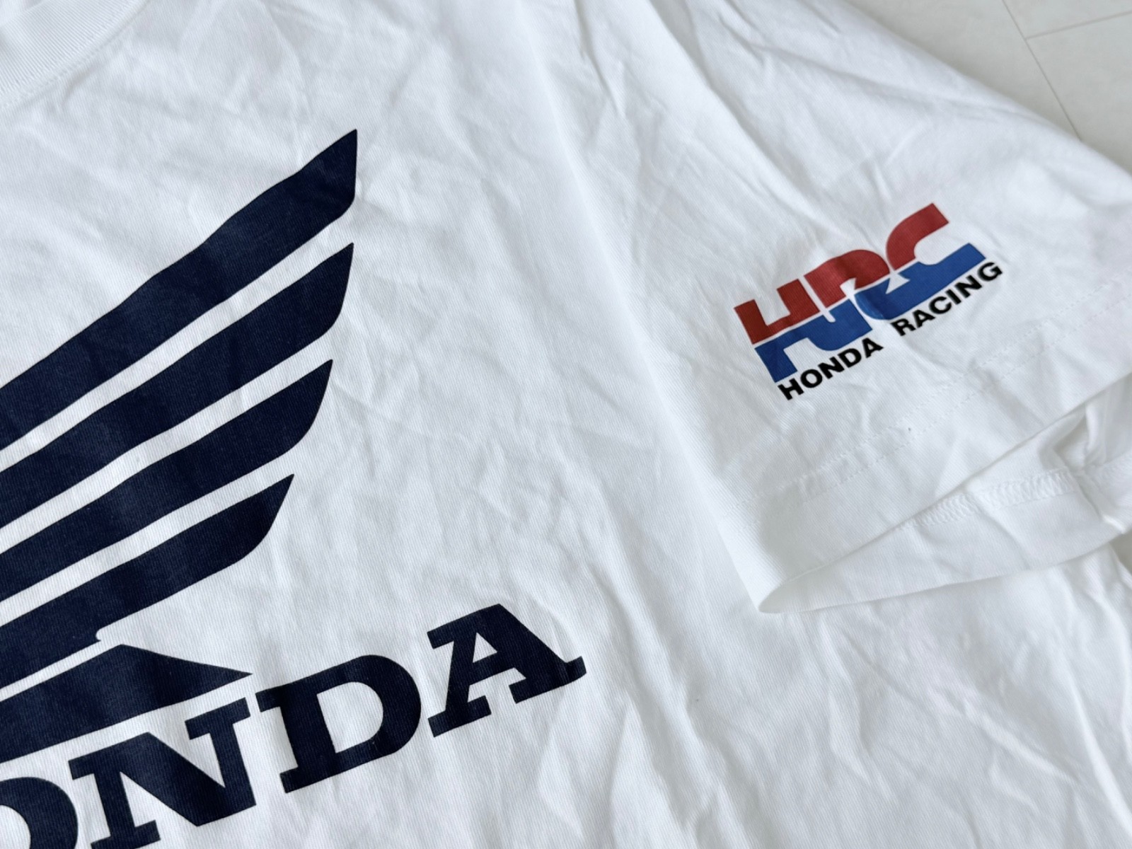 Honda x Gu T-Shirt Size XL White EUC Japan gallery