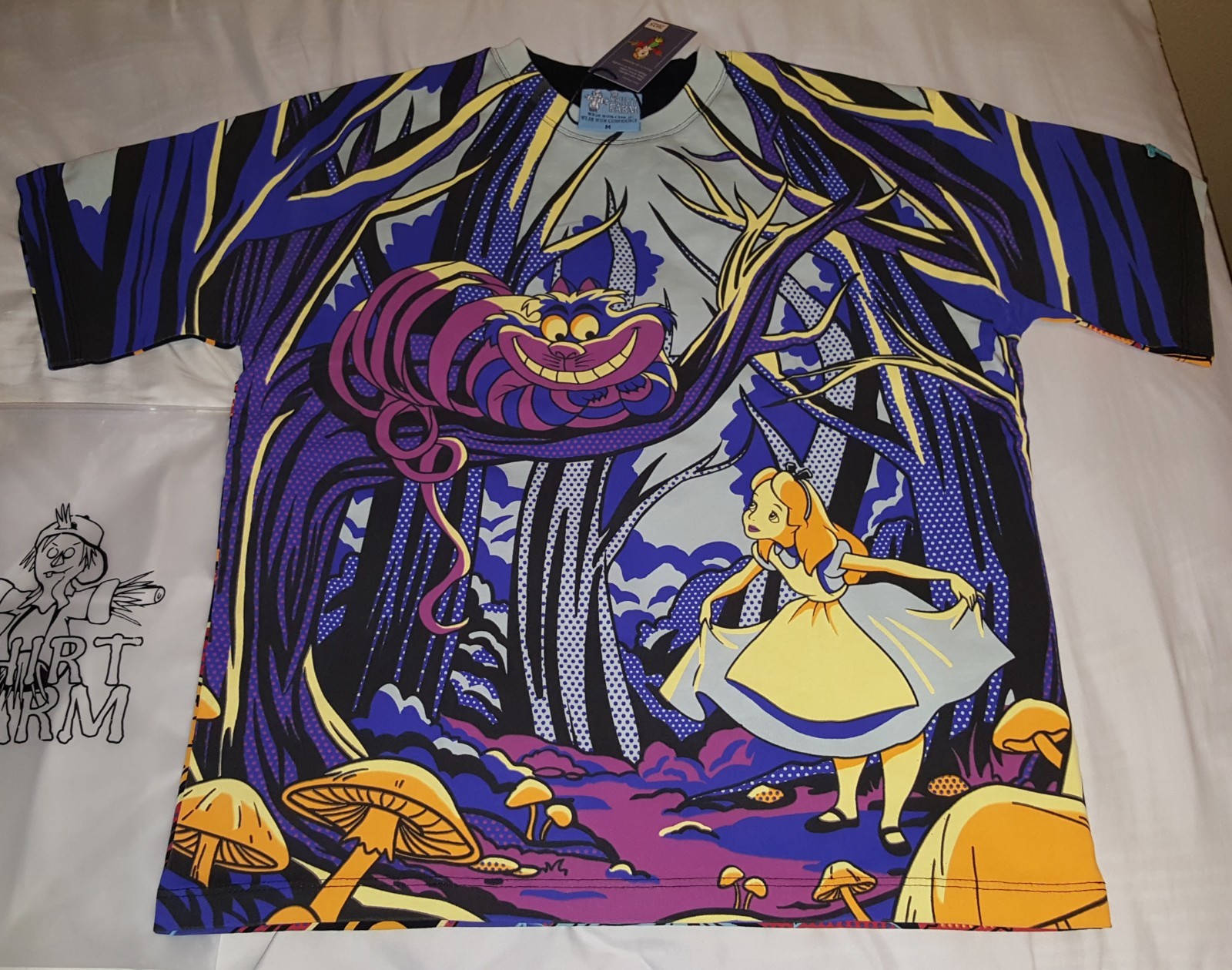 NWT The Shirt Farm Alice In Wonderland Cheshire AOP Tee T-Shirt Men’s M Disney