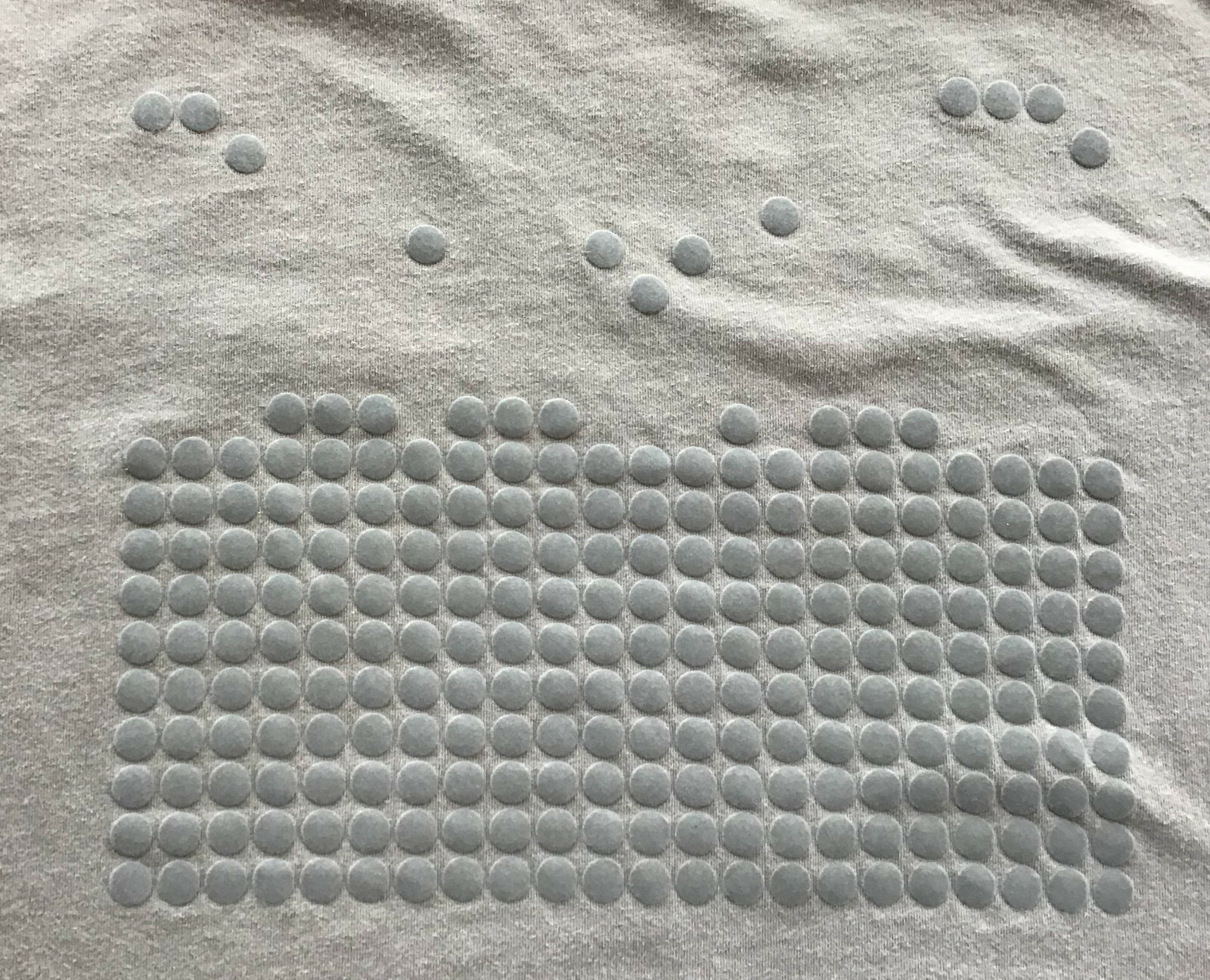 UNIQLO SPRZ NY Josef Albers Velvet Dots MoMA Special Edition 2017 T-Shirt Small gallery