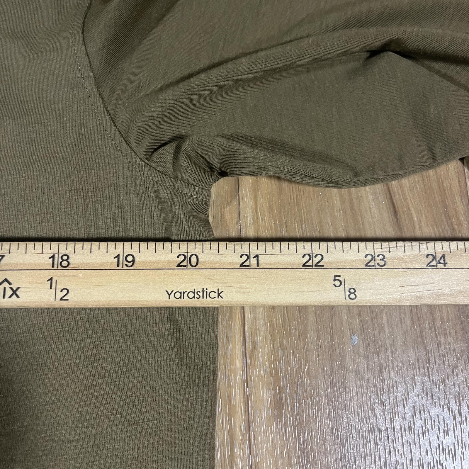 UNTUCKit Shirt Mens Small Green Long Sleeve Henley Stretch Tagless Cotton Blend gallery