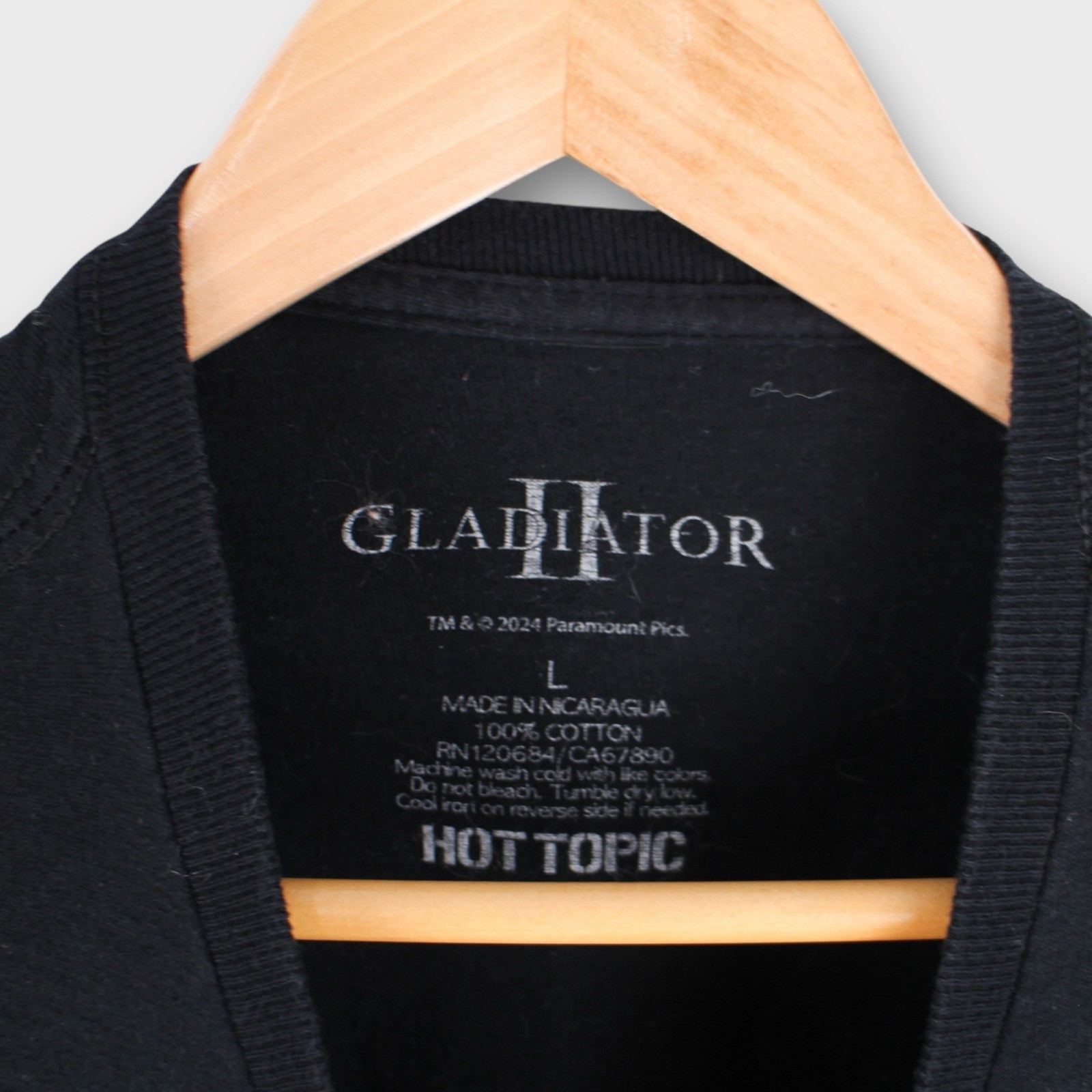 Gladiator II Movie T-Shirt Hot Topic Black Cotton Size Large gallery