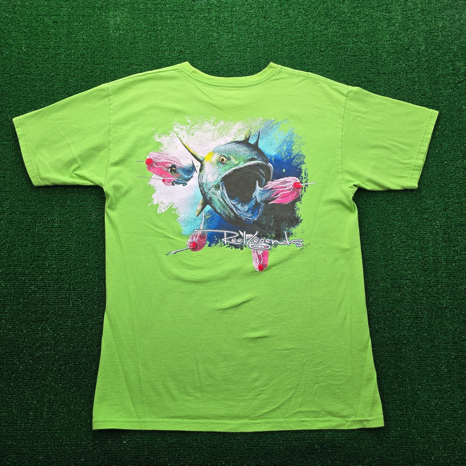 Reel Legends Tshirt Mens Medium Green Fishing Fish Lure Outdoors Graphic
