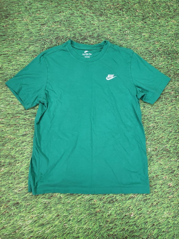 Men’s The Nike Tee Embroidered Logo Green Athletic T Shirt SZ Medium