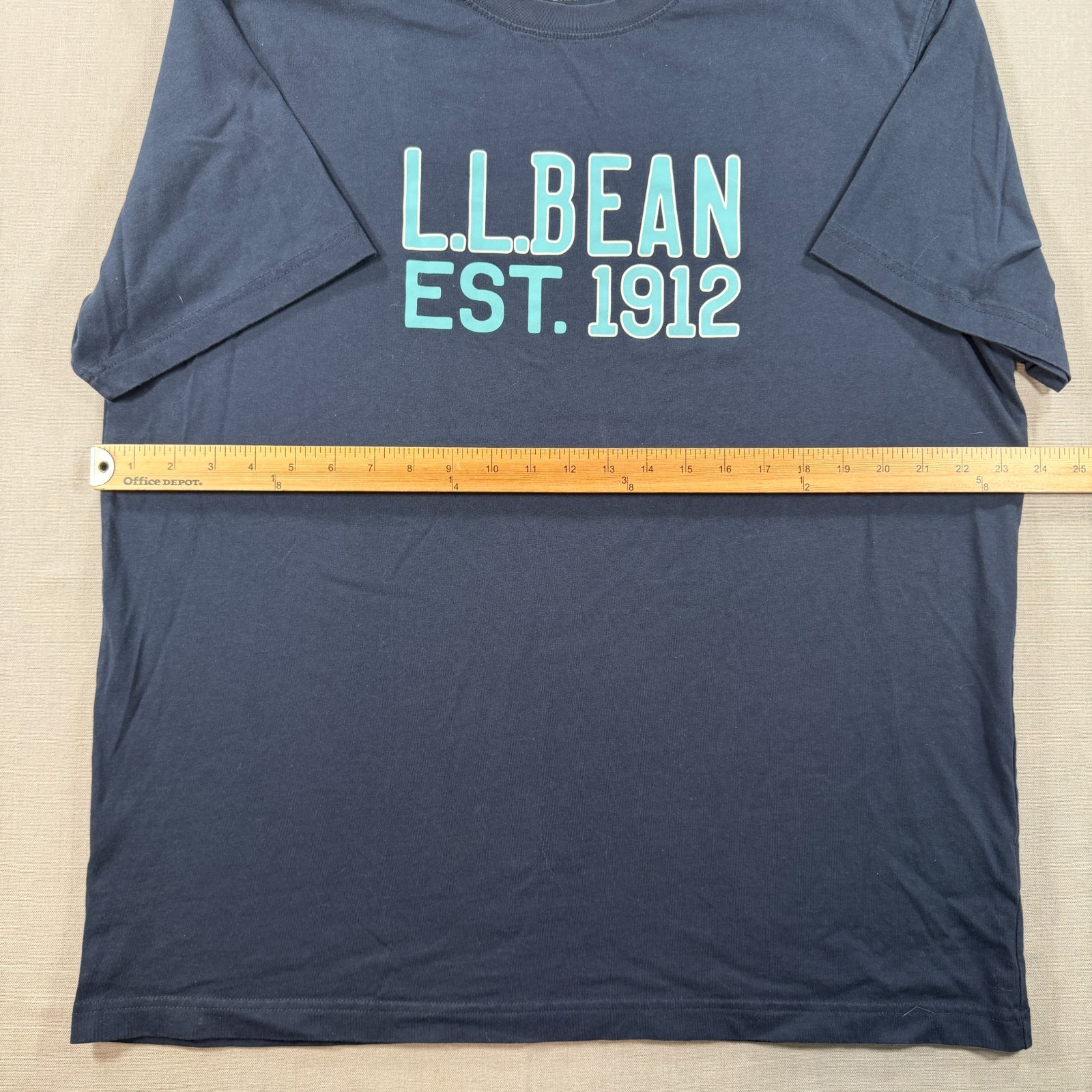 LL Bean Carefree Unshrinkable Logo Tee Shirt Mens Large Navy Blue 508335 gallery