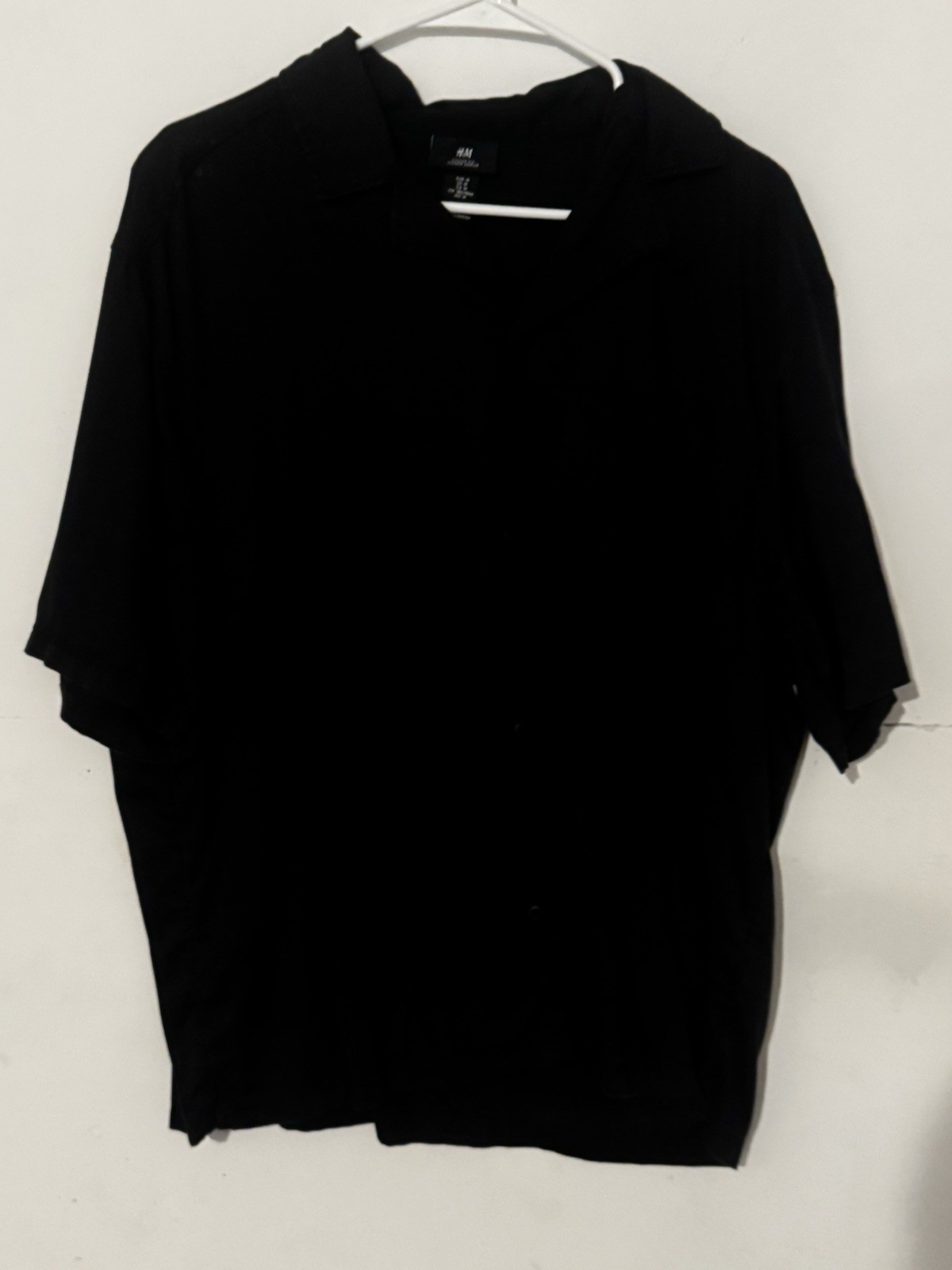 H&M Men’s Loose Fit Collared Short Sleeve Solid Black T-Shirt Size M gallery