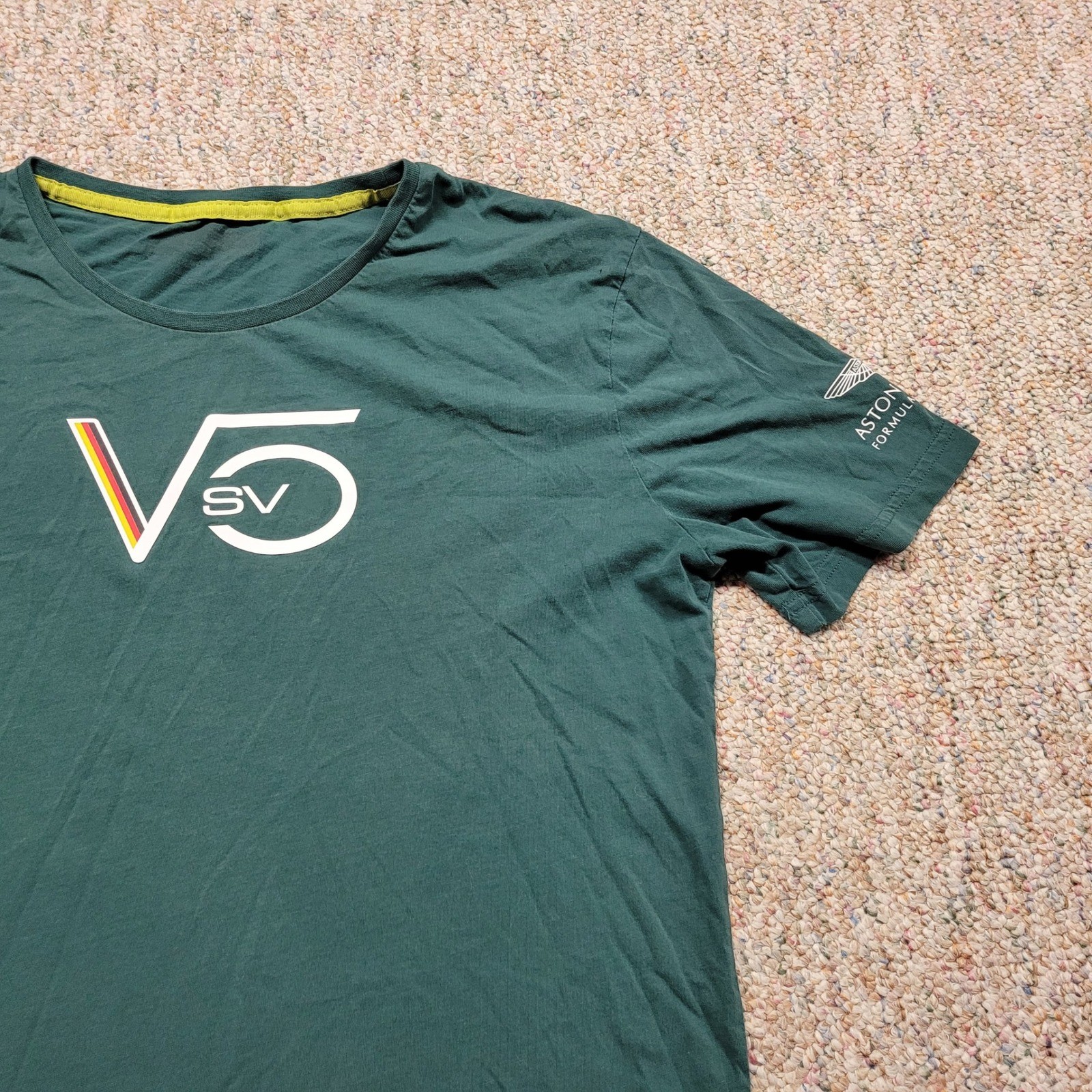 Aston Martin T-Shirt Mens Medium Green Sebastian Vettel SV5 F1 Formula One Team gallery