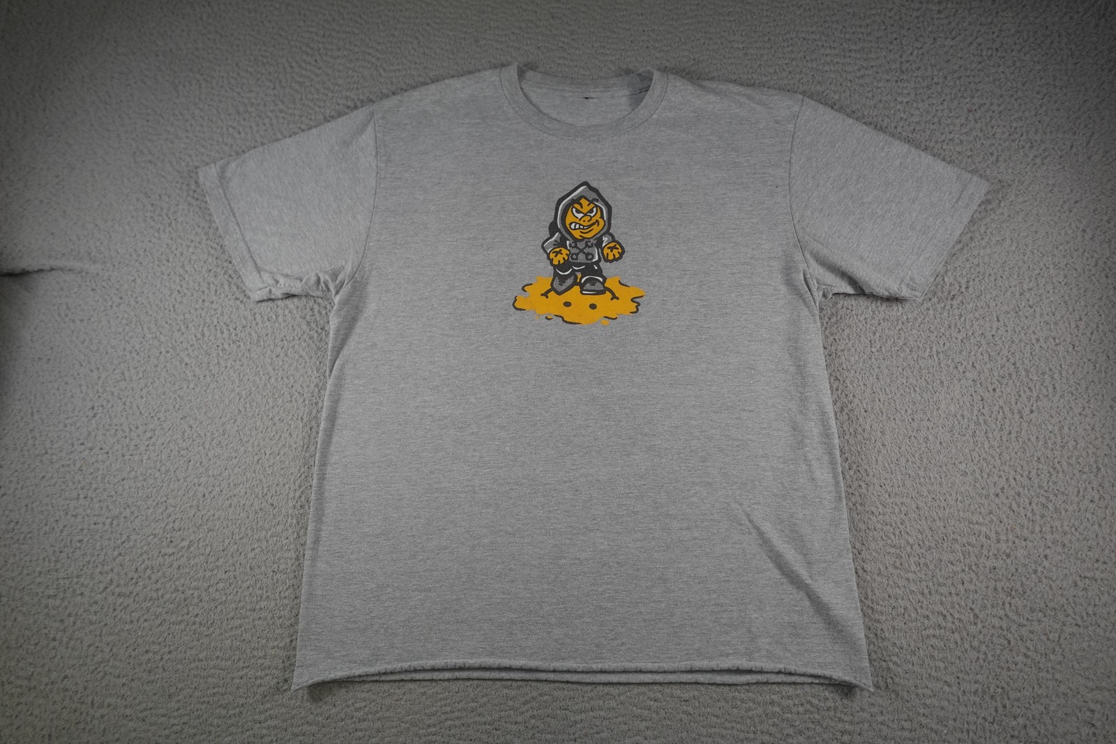 Vintage Tattoo Shirt Mens Medium Gray Punk Grunge Rap Hip Hop Graphic Tee Y2K gallery