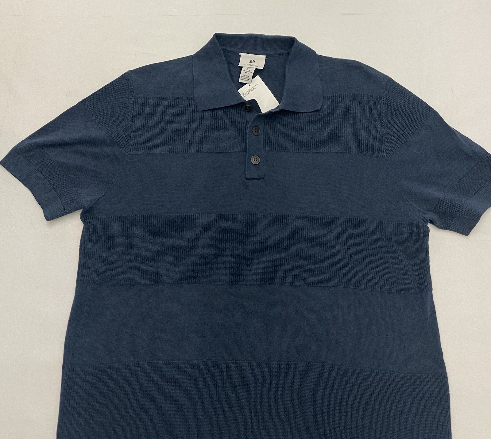 H&M Regular Fit Ribbed Polo Shirt Size Medium gallery