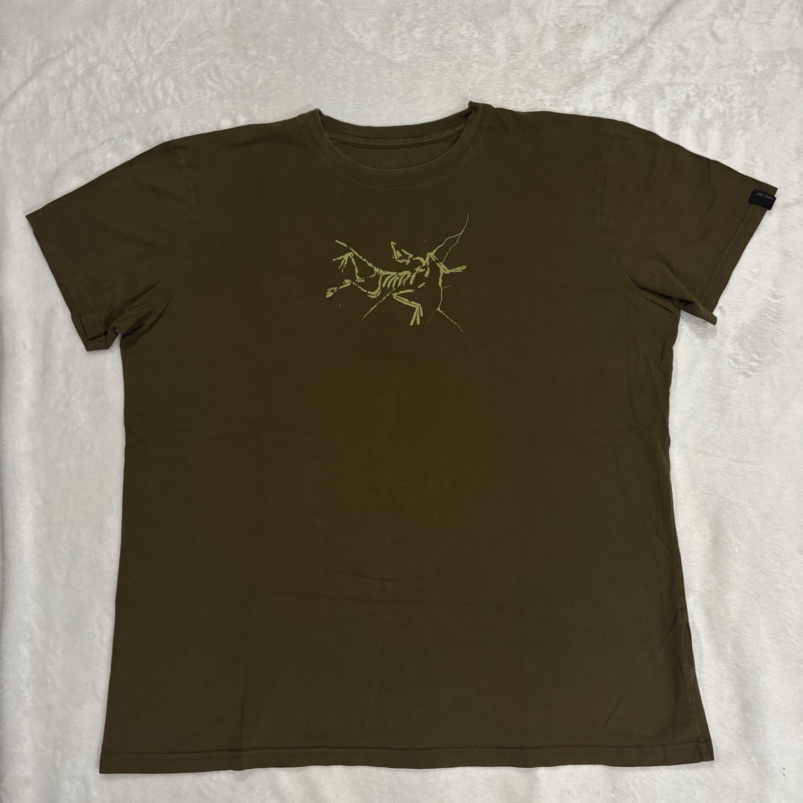 Arc’Teryx Archaeopteryx Cormac Graphic Logo T Shirt Mens XL Olive Green Brown
