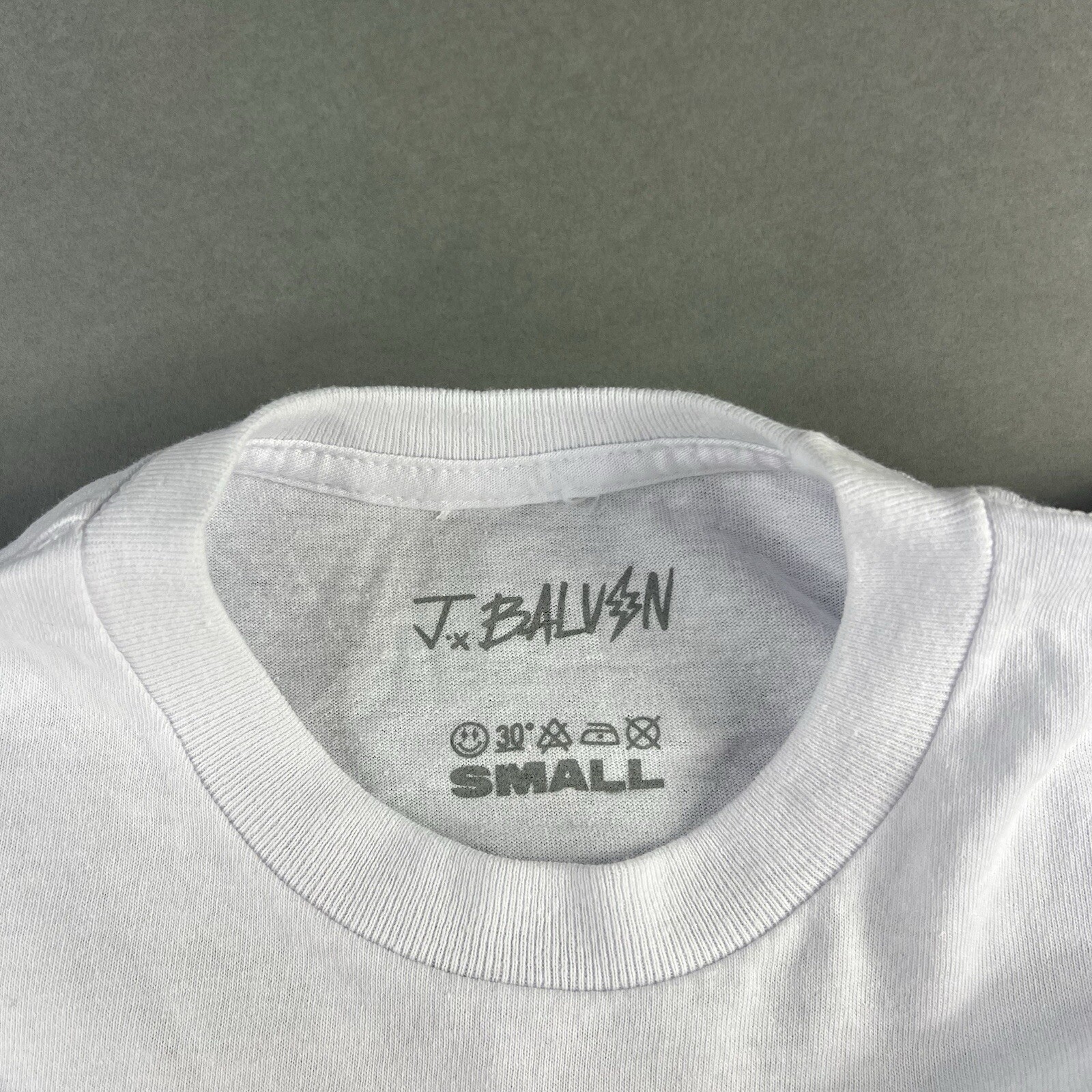 J Balvin Tour Shirt Small & Medium Men White Festival Run Smiley Face Tee New gallery