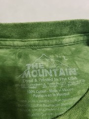 Vintage The Mountain Peacock Long Sleeve Green Tie Dye T-shirt Size Large 2013