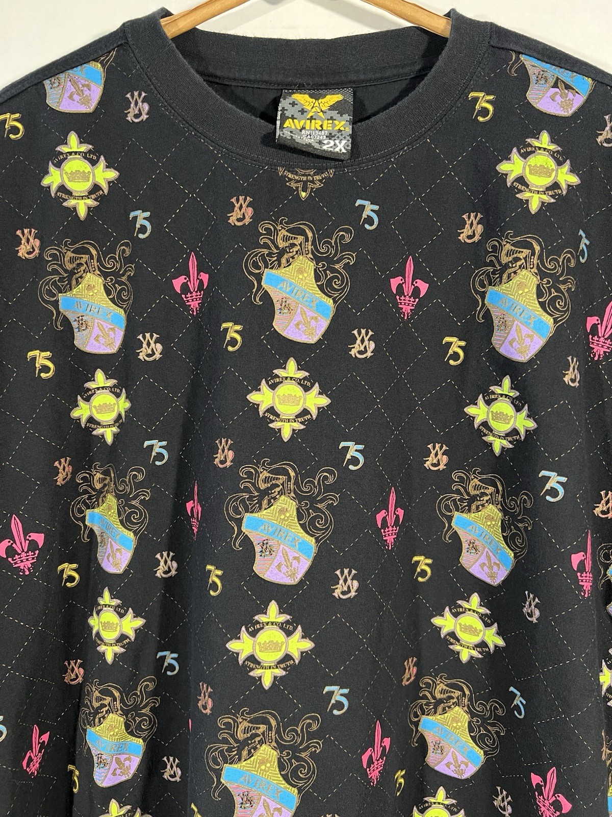 Avirex “Strength in Truth" Crests #75 AOP Streetwear Hip Hop Men’s 2X Shirt Y2K gallery