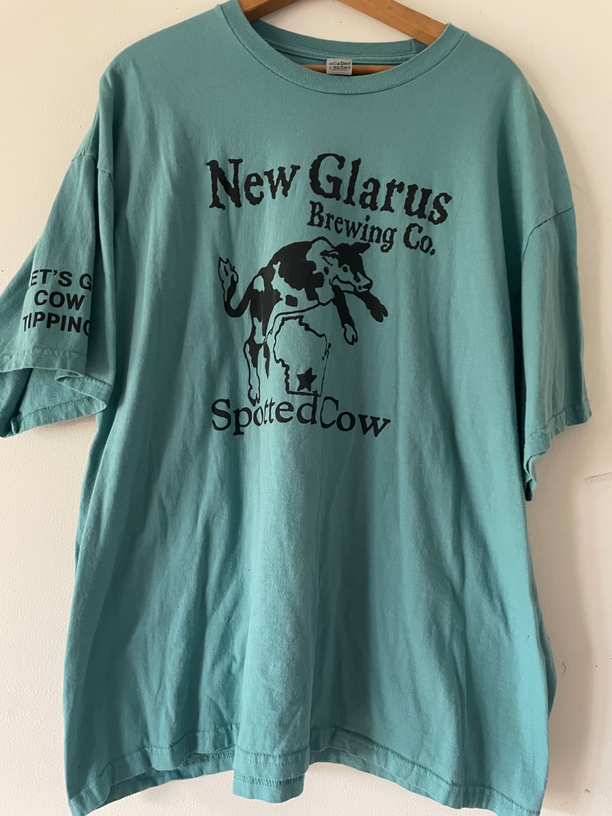 New Glarus Brewing Co Spotted Cow 2XL Gildan Hammer T-Shirt Wisconsin Green