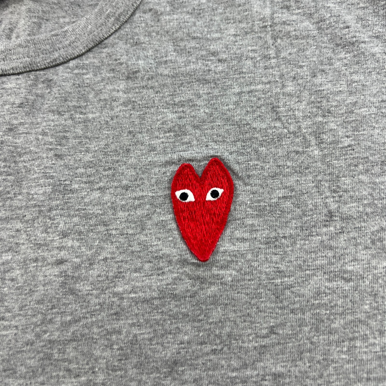 CDG COMME des GARCONS Mens T-Shirt XL Gray Japan Hearth Tee Play gallery