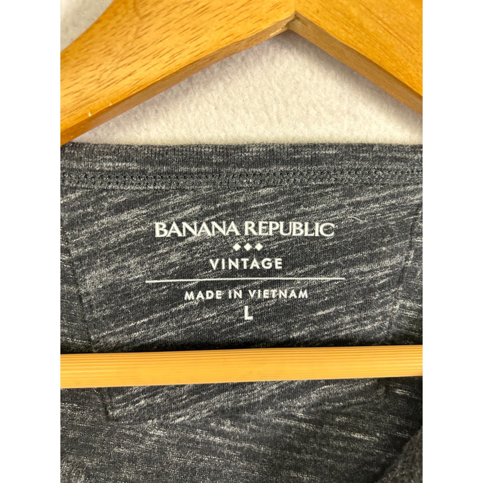 Banana Republic Henley Men Large Charcoal Gray Long Sleeve Cotton Vintage Shirt gallery