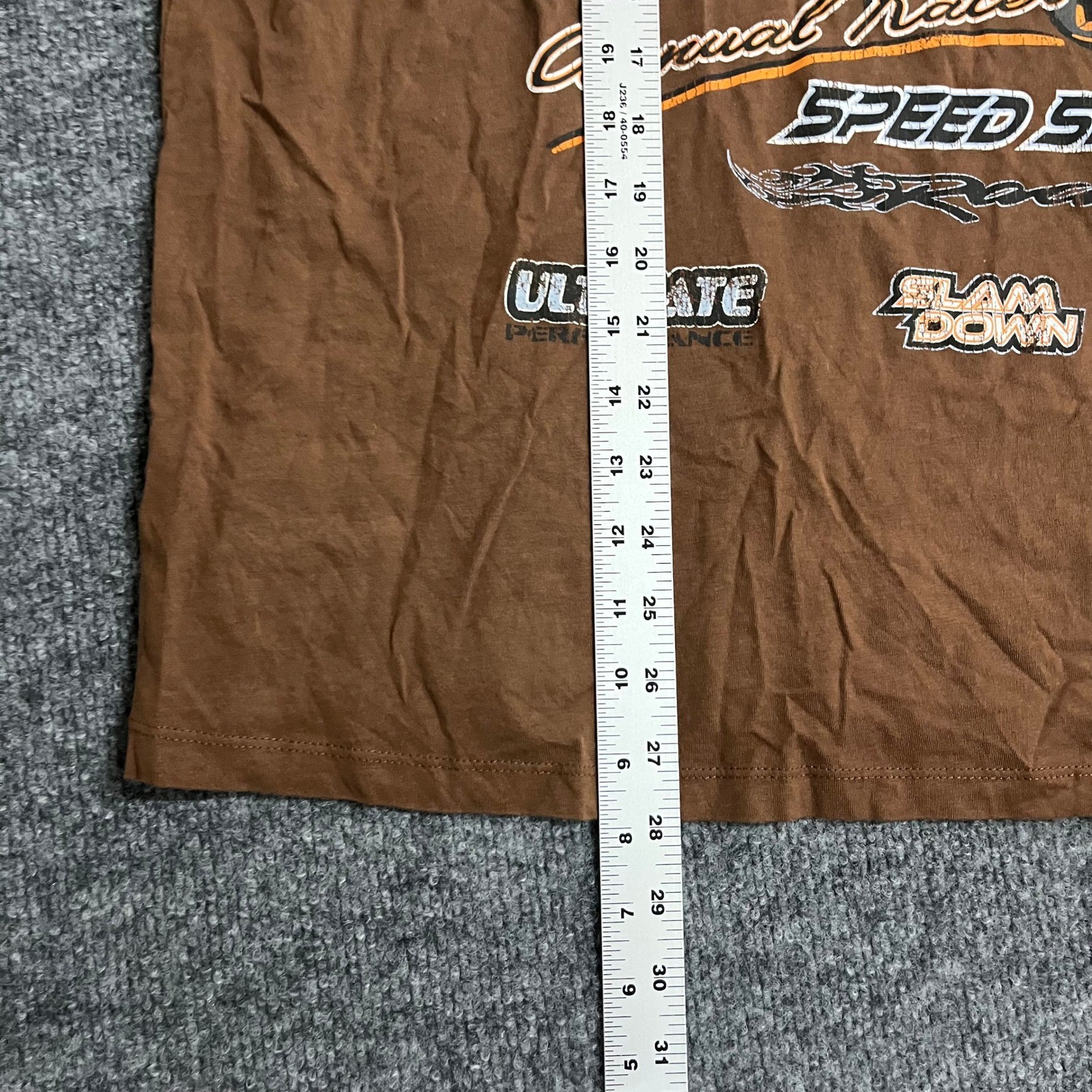 H&M Graphic T-Shirt Mens Size S Brown 2003 Annual Tour Racing Speed Sports Car gallery