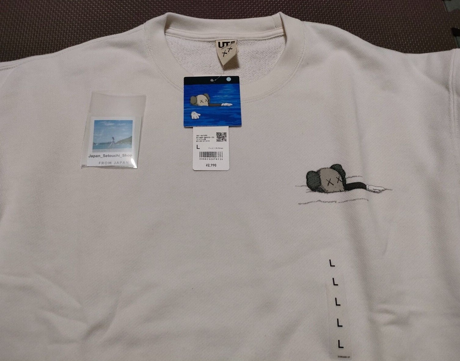 KAWS x UNIQLO sweatshirt NEW gallery